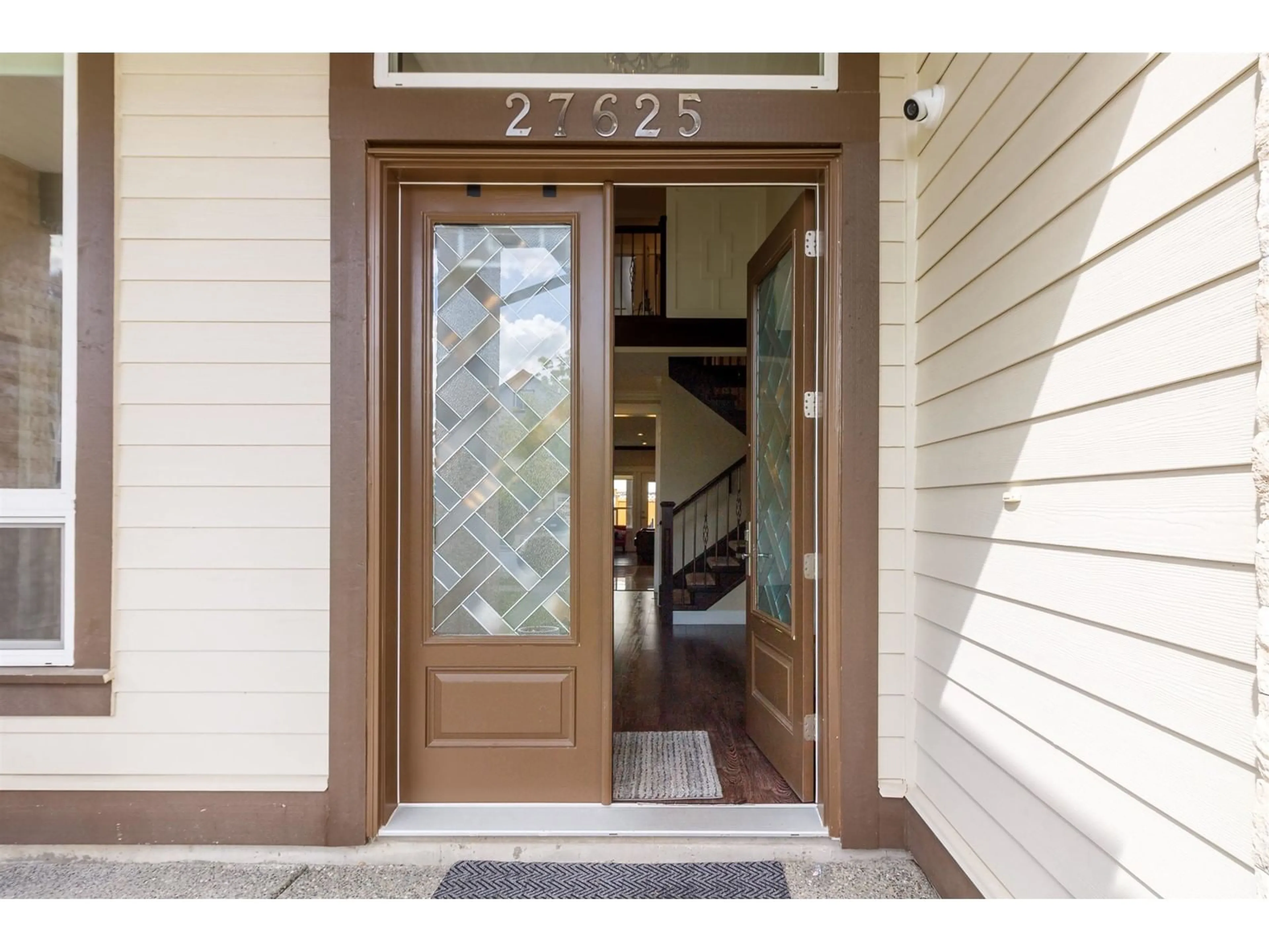 Indoor entryway for 27625 RAILCAR CRESCENT, Abbotsford British Columbia V4X0B8