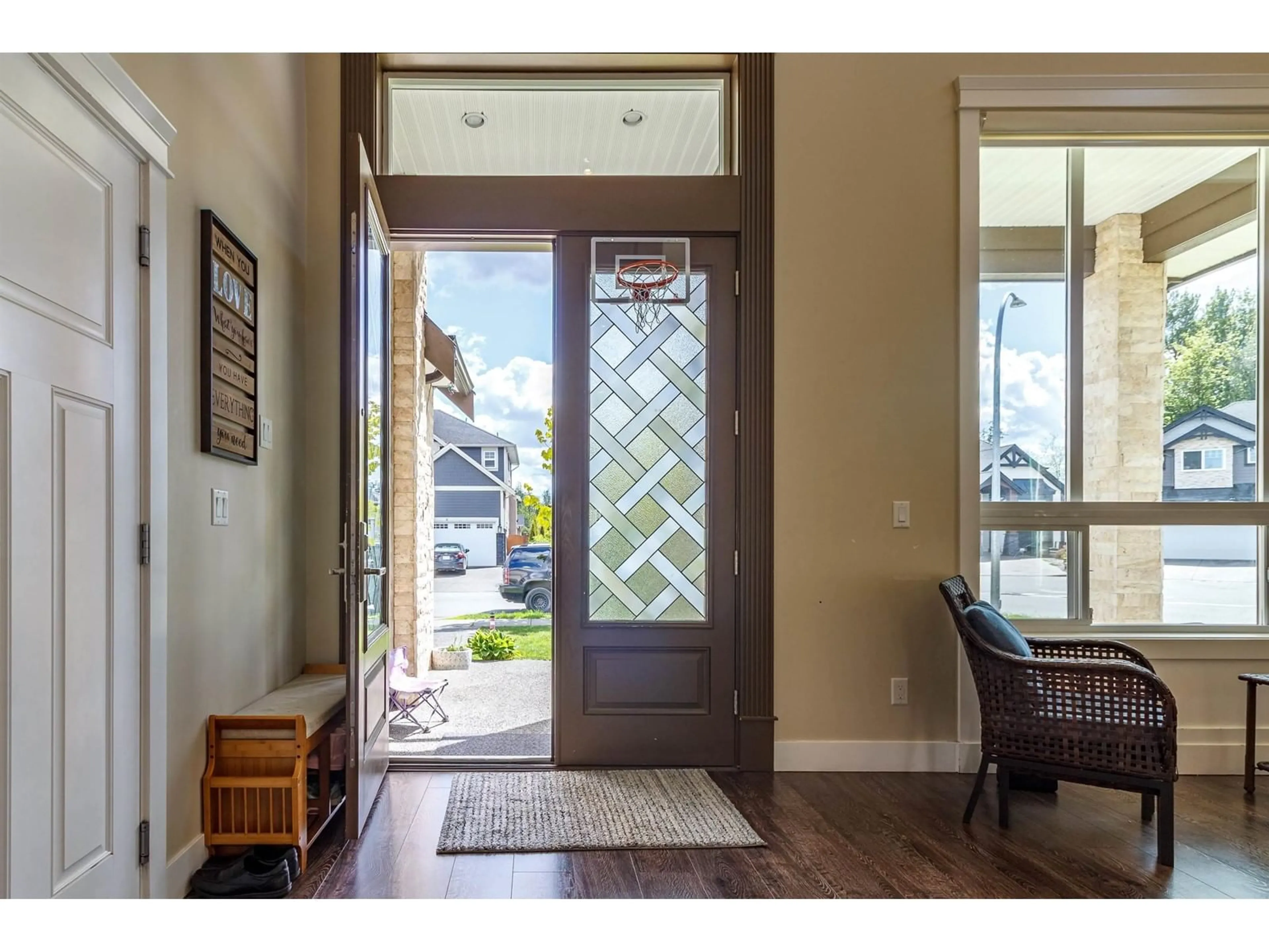 Indoor entryway for 27625 RAILCAR CRESCENT, Abbotsford British Columbia V4X0B8