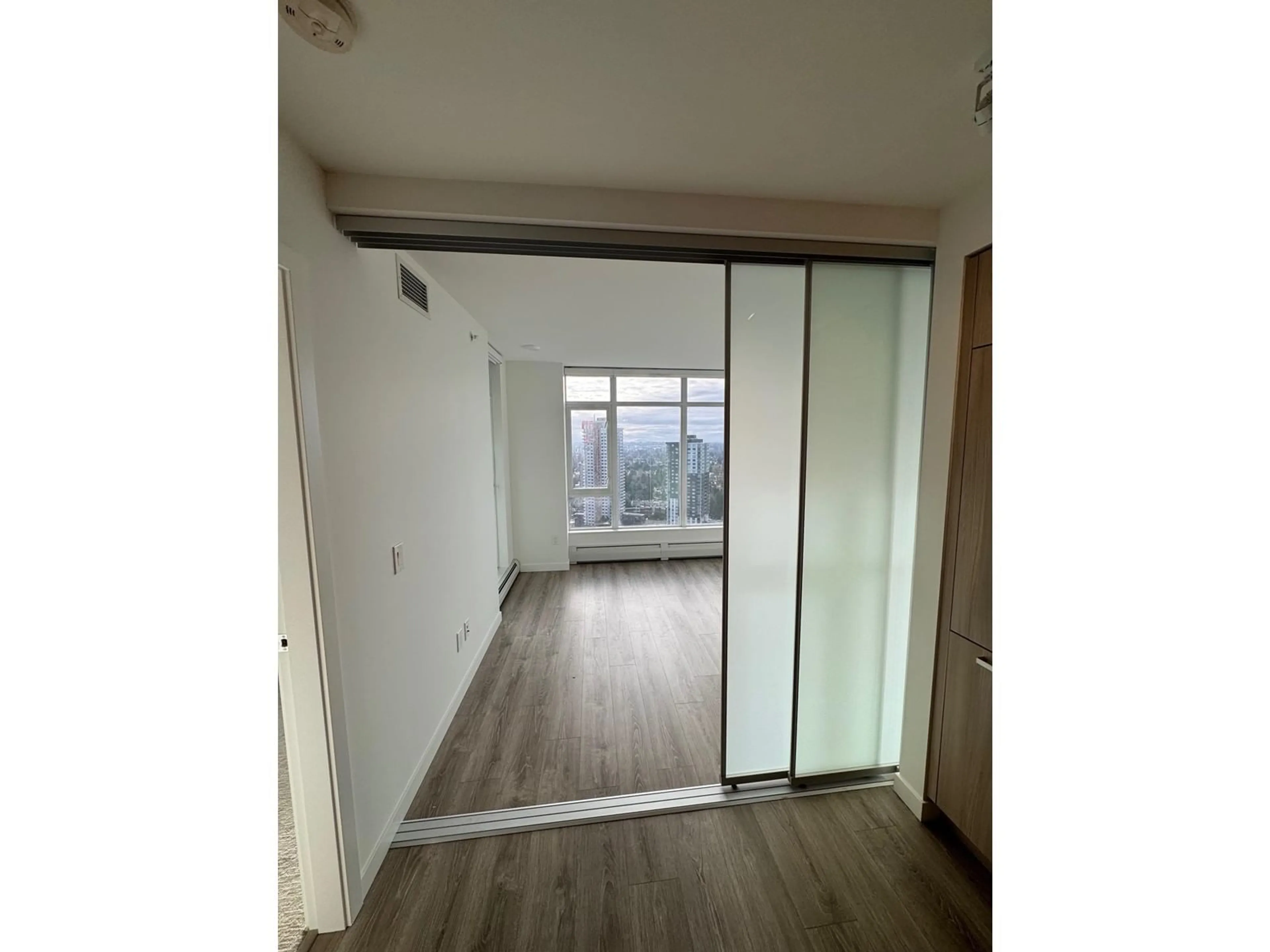 A pic of a room for 2910 13350 CENTRAL AVENUE, Surrey British Columbia V3T0S1