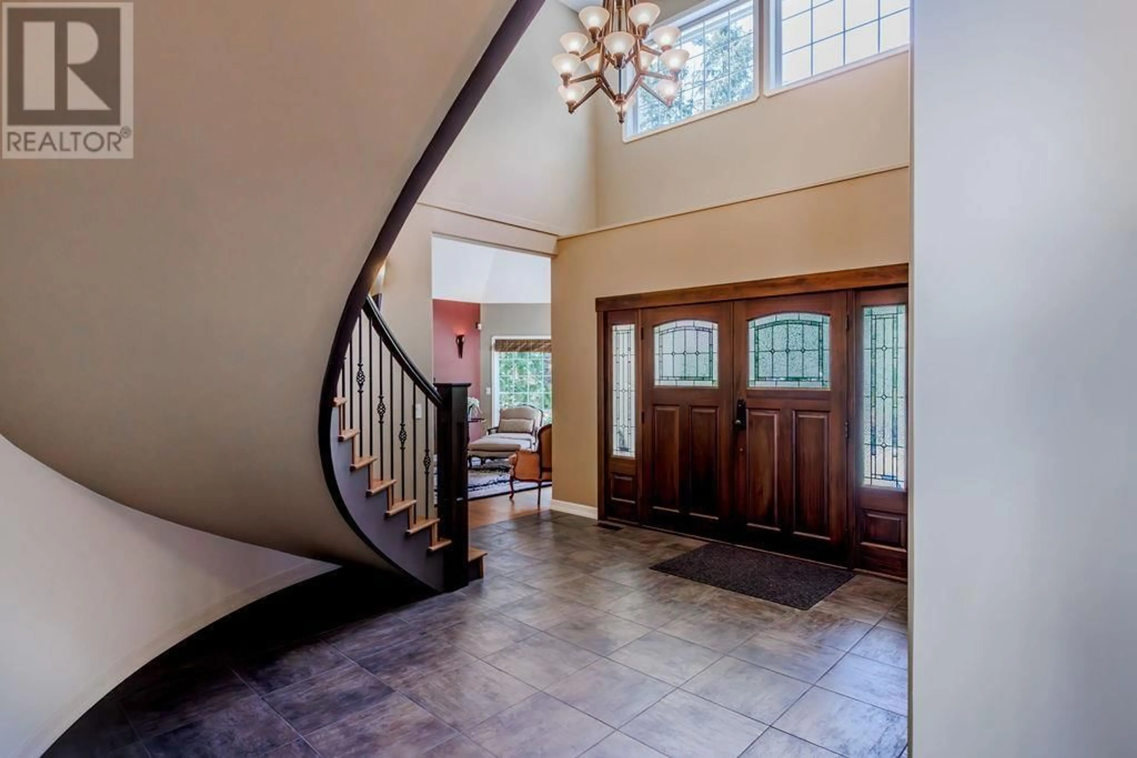 Indoor foyer for 1356 ROBERTS CREEK ROAD, Roberts Creek British Columbia V0N2W1