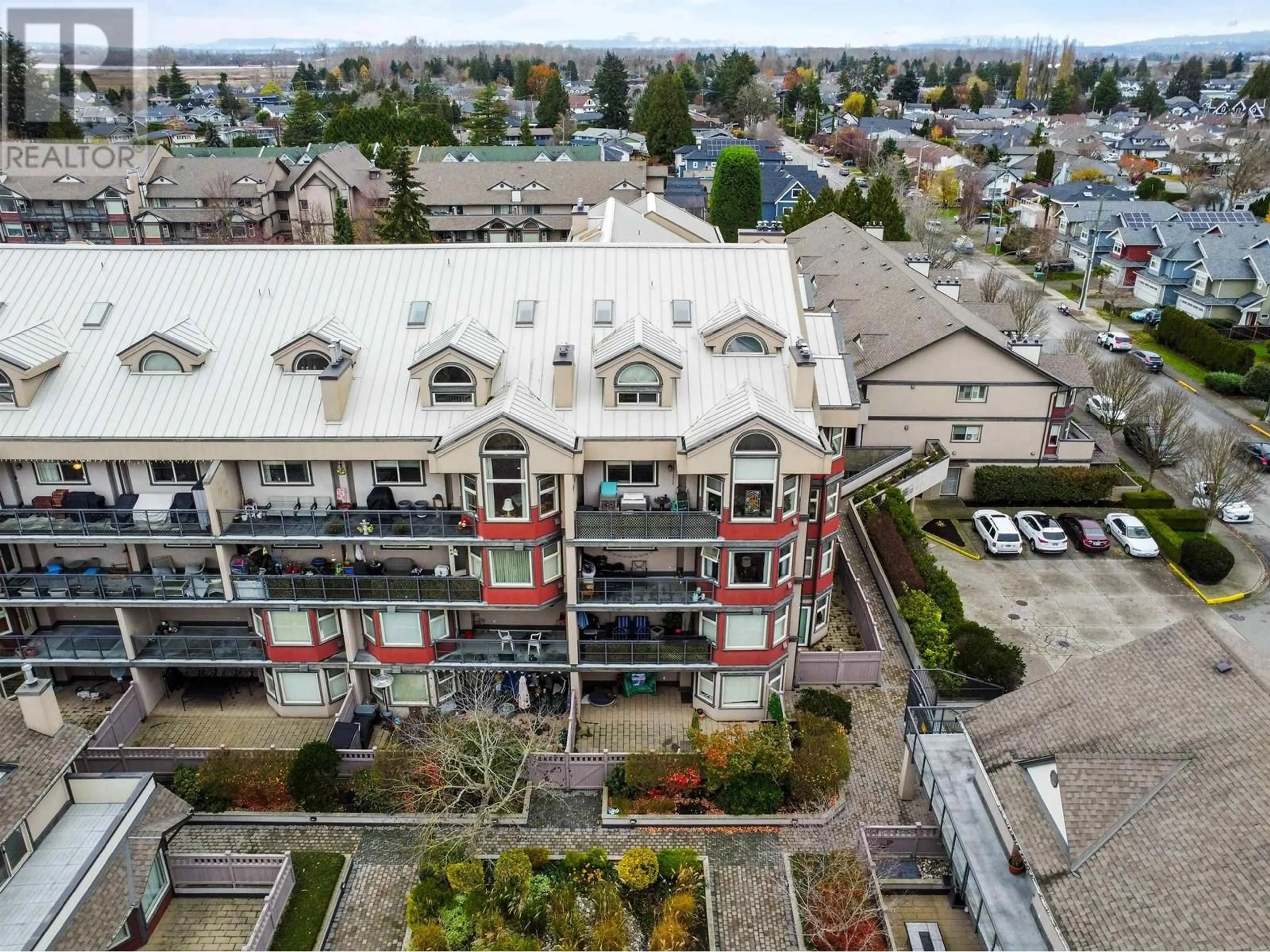 A pic from outside/outdoor area/front of a property/back of a property/a pic from drone, city buildings view from balcony for B506 4821 53 STREET, Delta British Columbia V4K2Z3