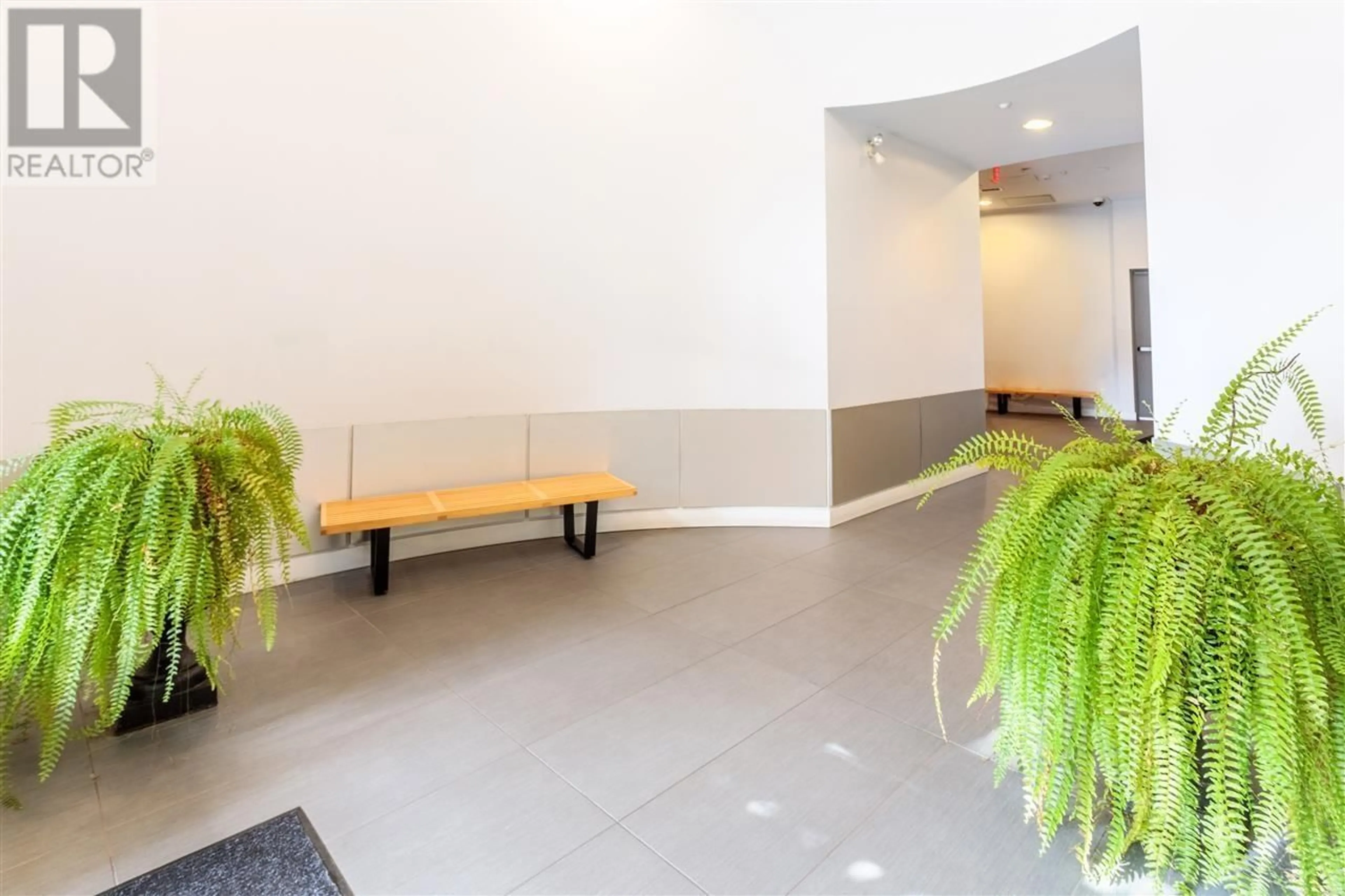 Indoor foyer for 508 1 E CORDOVA STREET, Vancouver British Columbia V6A4H3