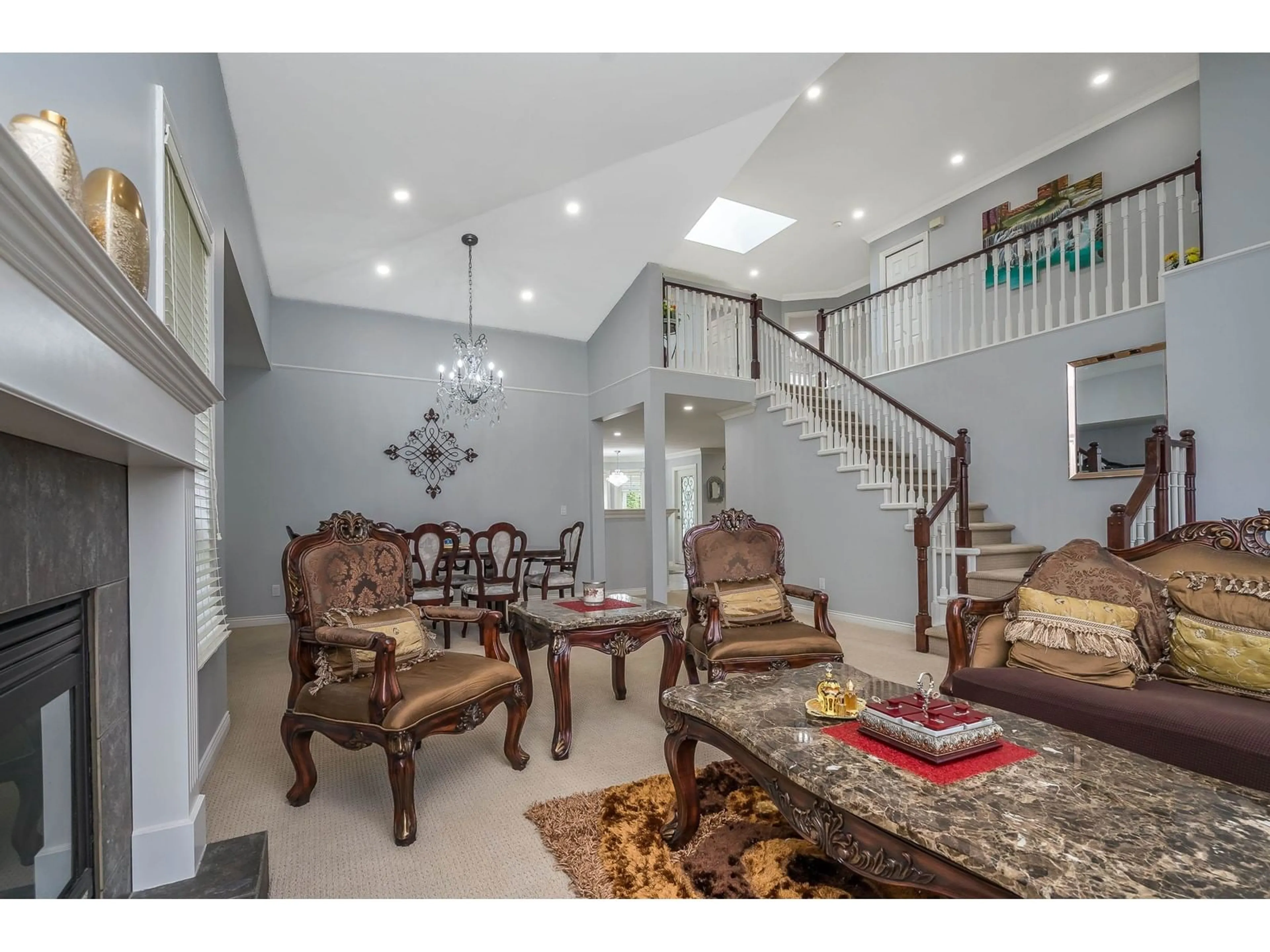 Indoor foyer for 2998 147A STREET, Surrey British Columbia V4P3E6