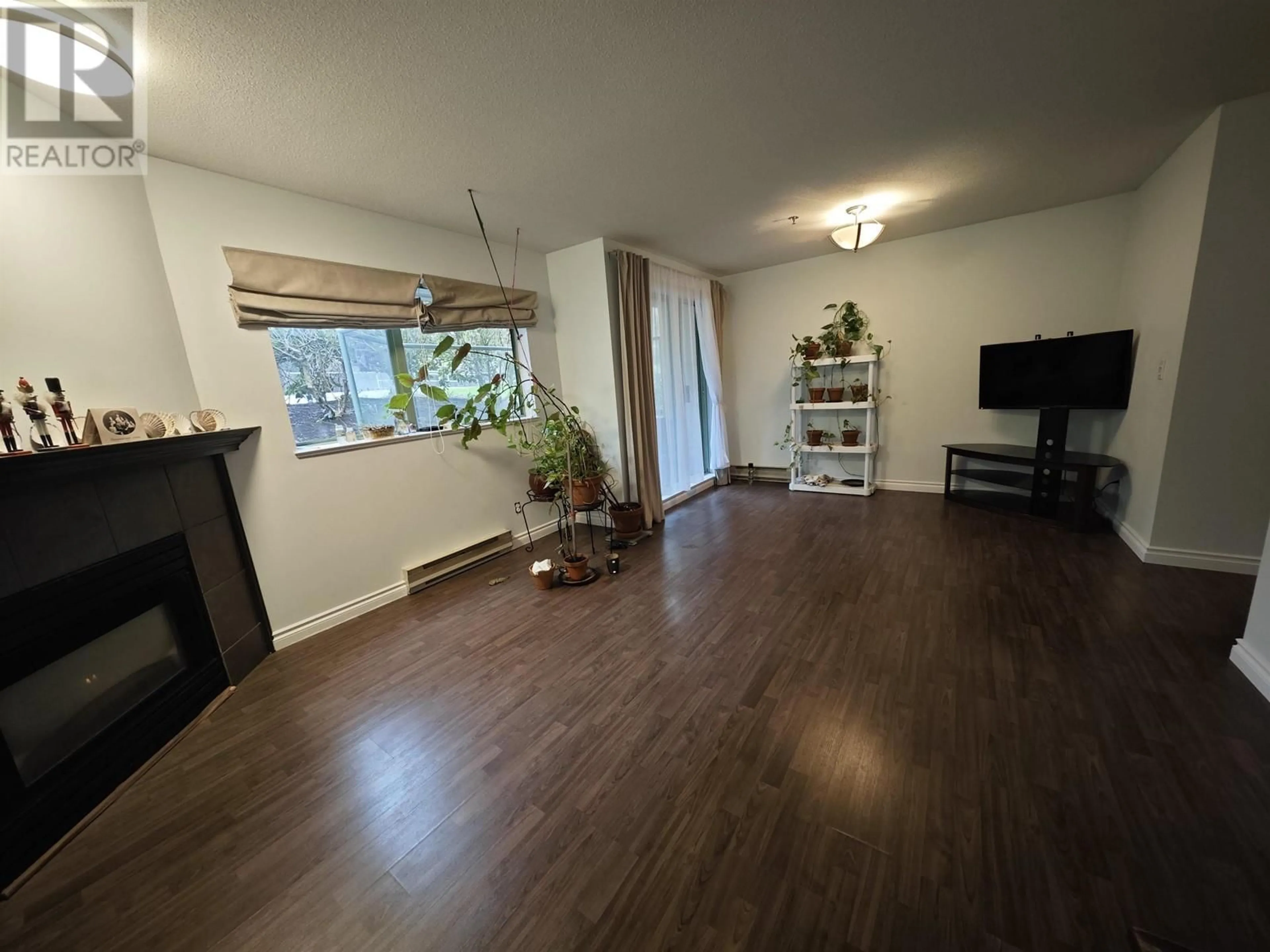 A pic of a room for 210 6737 STATION HILL COURT, Burnaby British Columbia V3N4V2