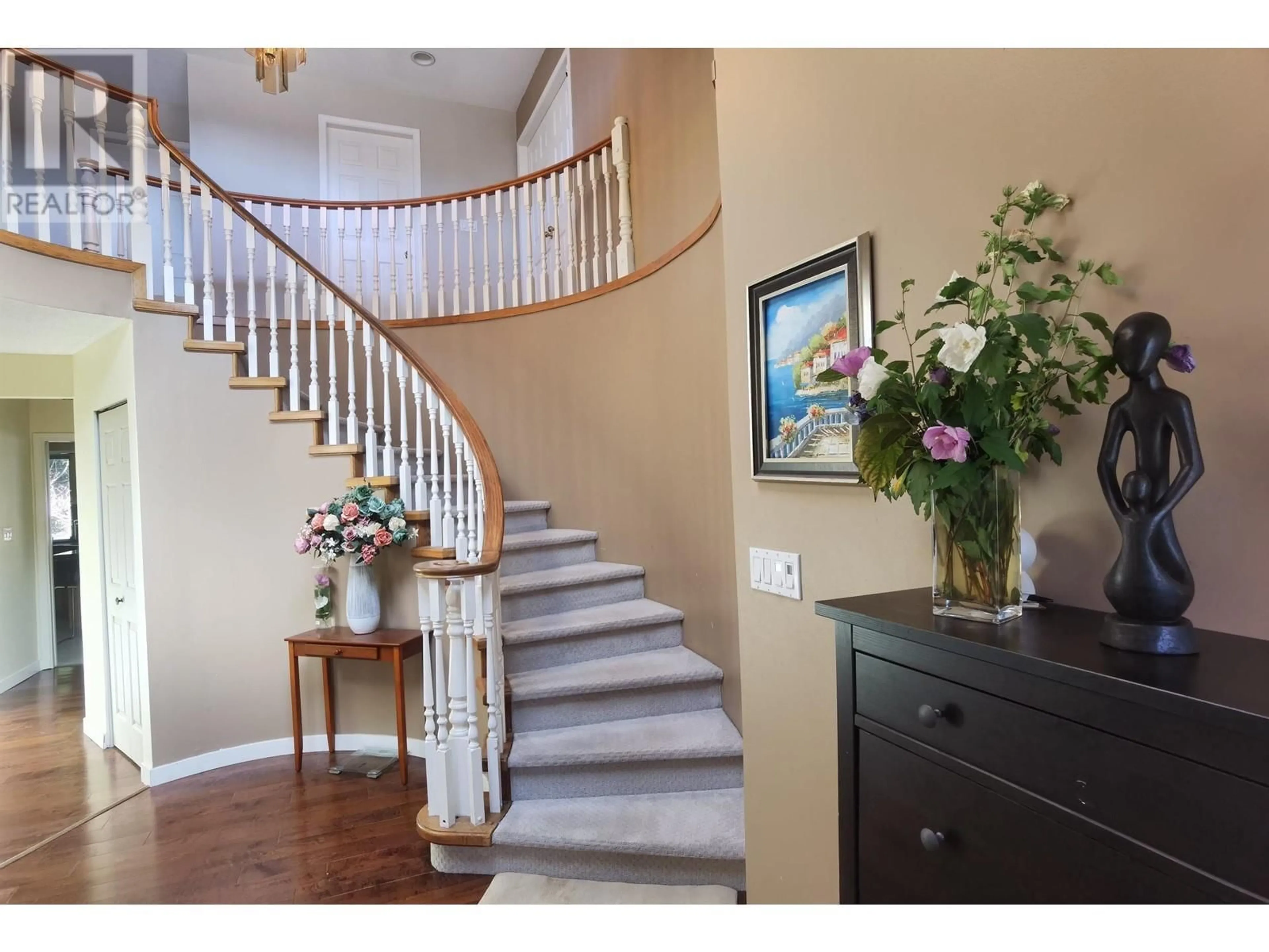 Indoor entryway for 10411 ATHABASCA DRIVE, Richmond British Columbia V7A4Z4