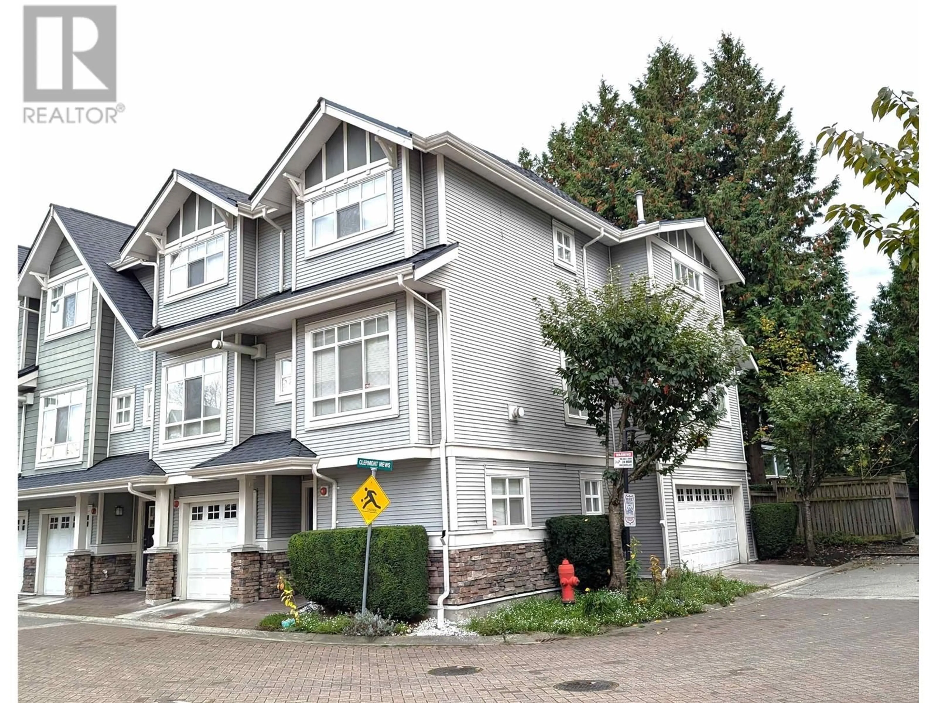 Home with vinyl exterior material, street for 3250 CLERMONT MEWS, Vancouver British Columbia V5S4X3