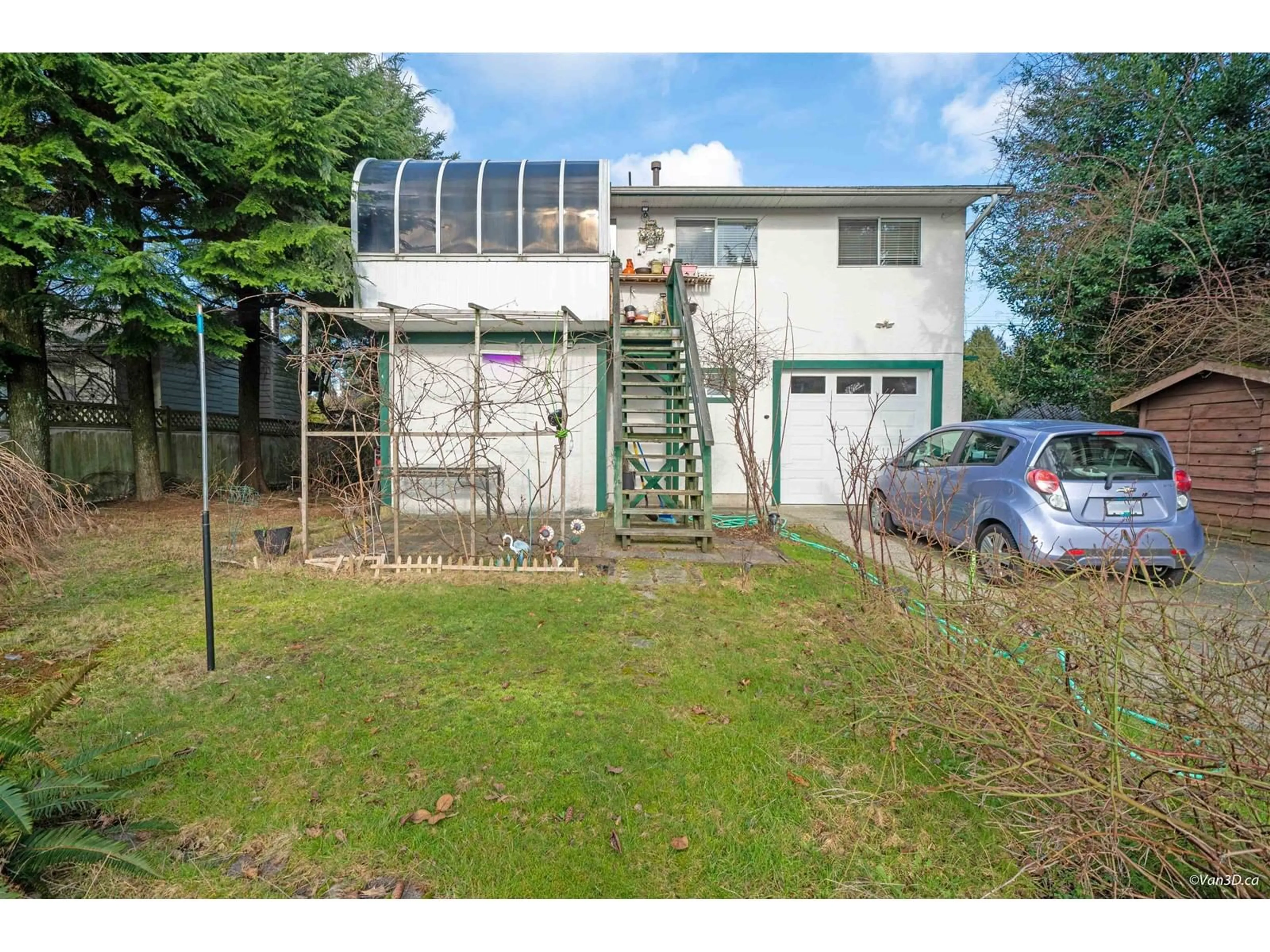 A pic from outside/outdoor area/front of a property/back of a property/a pic from drone, building for 15024 96 AVENUE, Surrey British Columbia V3R1E9