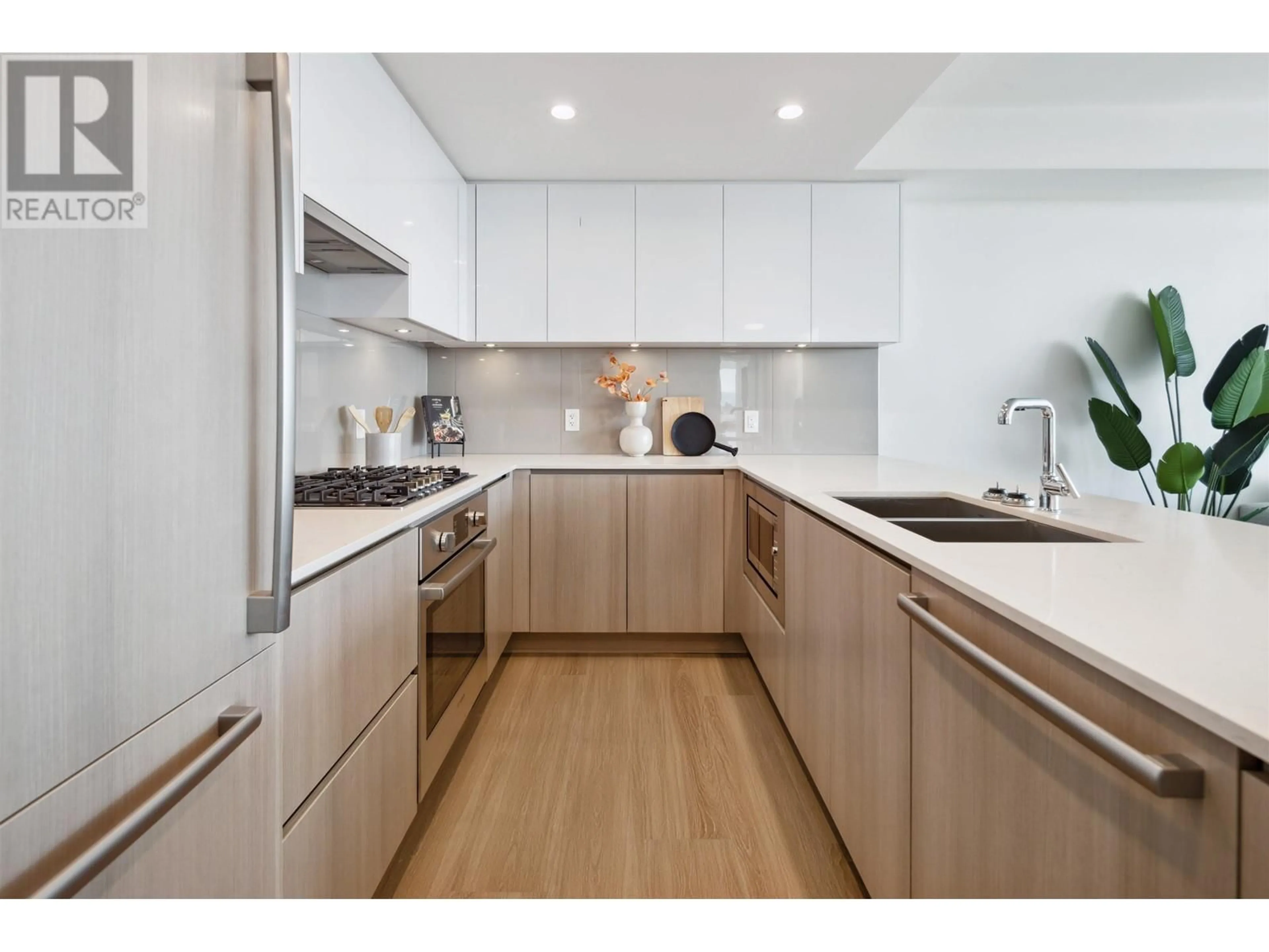 Contemporary kitchen, unknown for 3201 618 CARNARVON STREET, New Westminster British Columbia V3M1E9