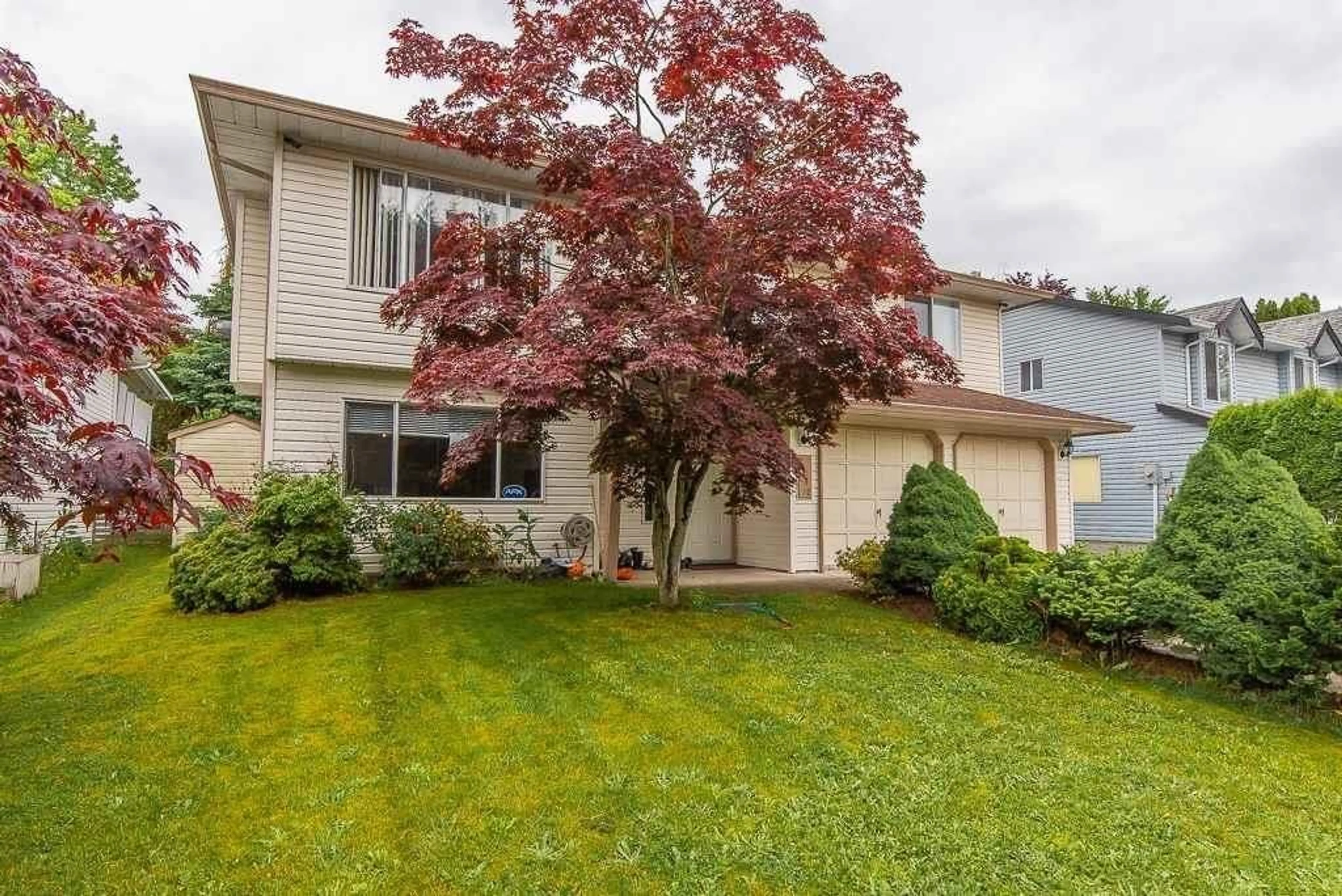 Patio, street for 2592 MITCHELL, Abbotsford British Columbia V2T5G5