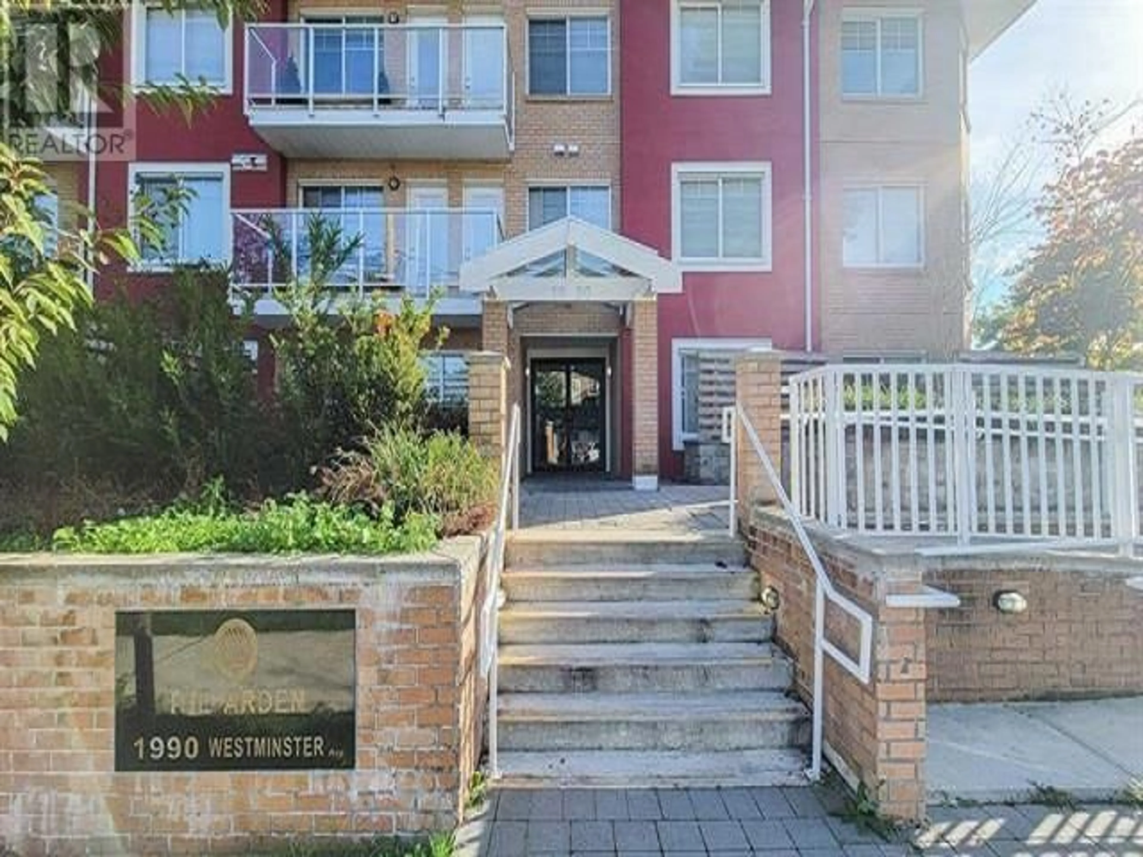 Unknown for 203 1990 WESTMINSTER AVENUE, Port Coquitlam British Columbia V3B1E8