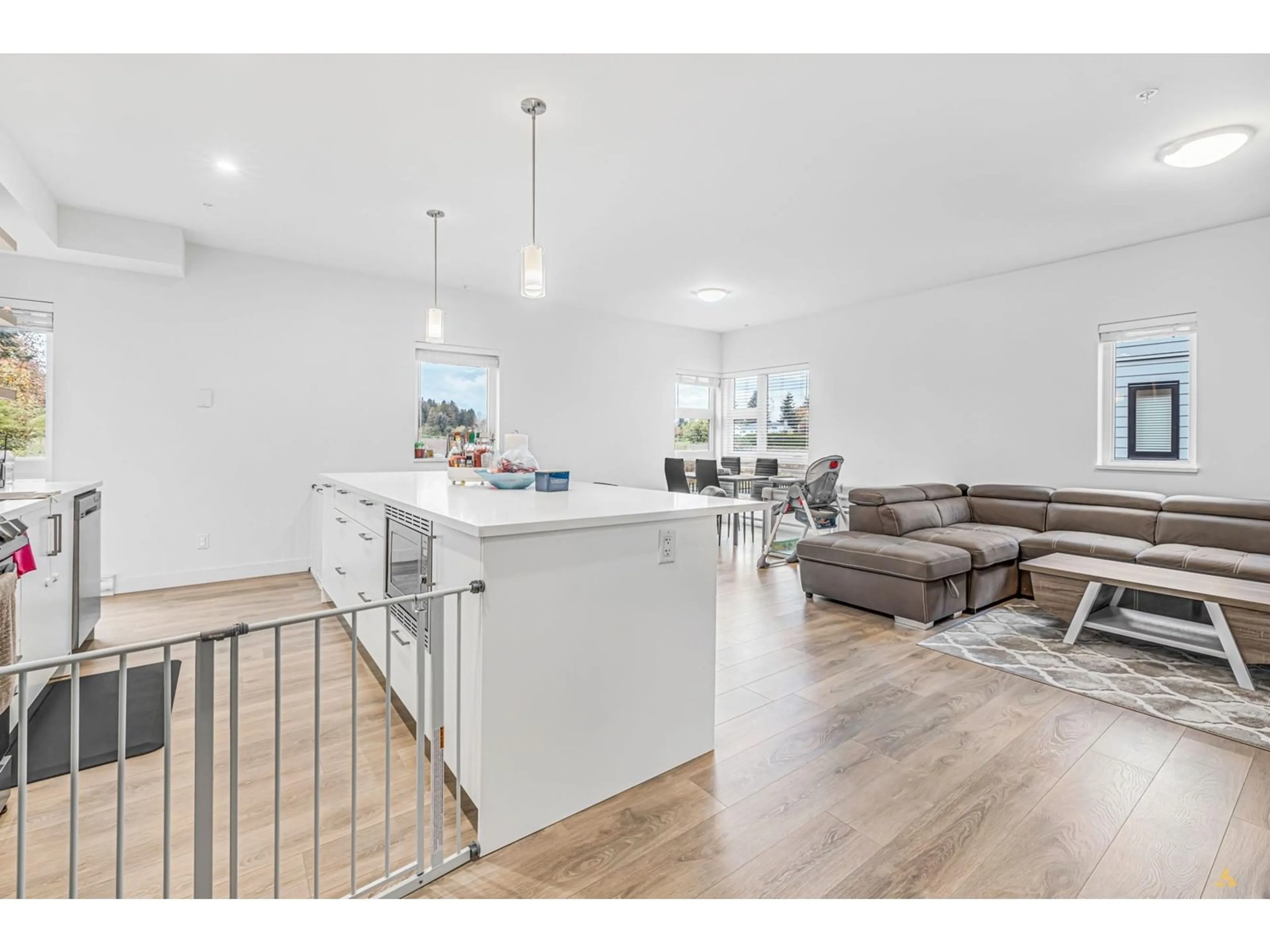 Open concept kitchen, unknown for 47 1419 MCCALLUM ROAD, Abbotsford British Columbia V2S8B2