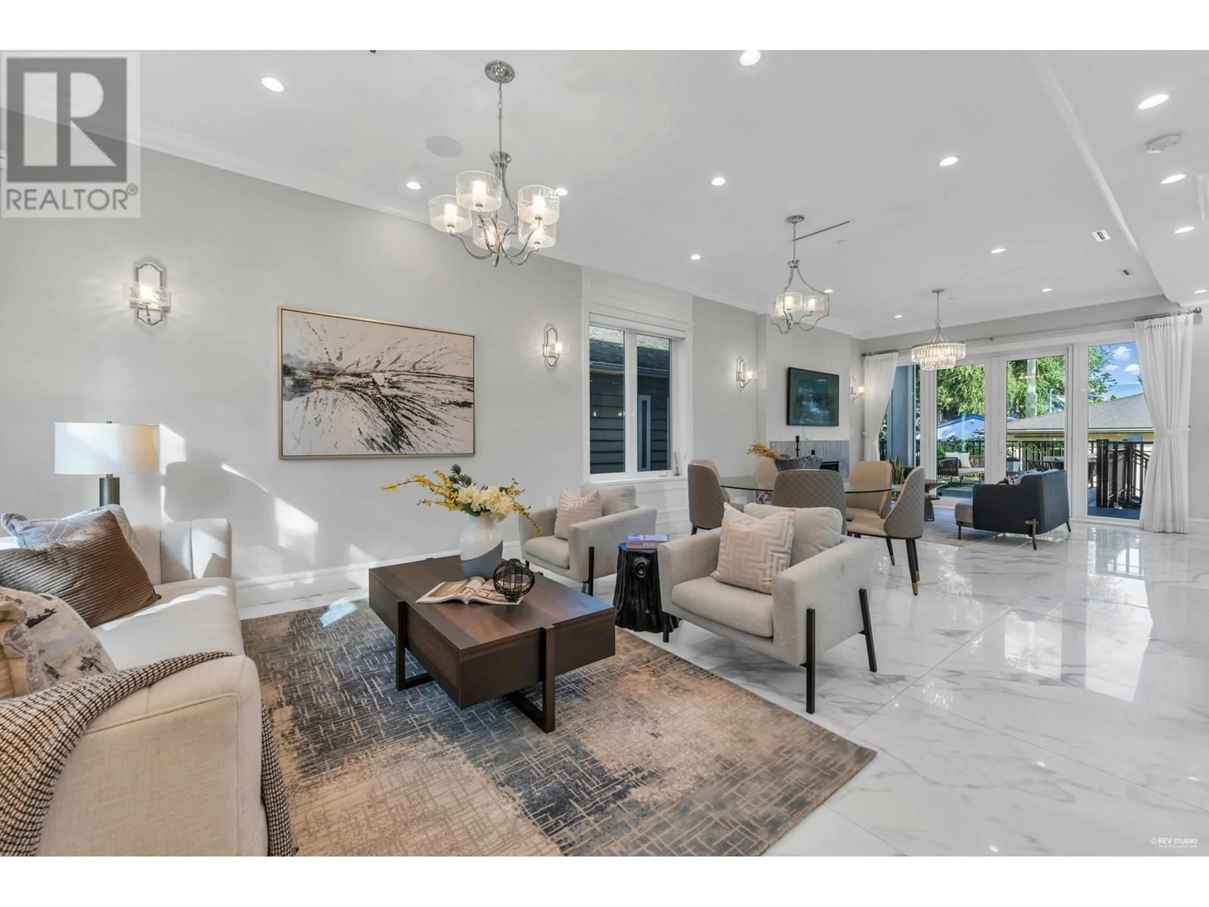 Living room with furniture, ceramic/tile floor for 4627 W 15TH AVENUE, Vancouver British Columbia V6R3B5