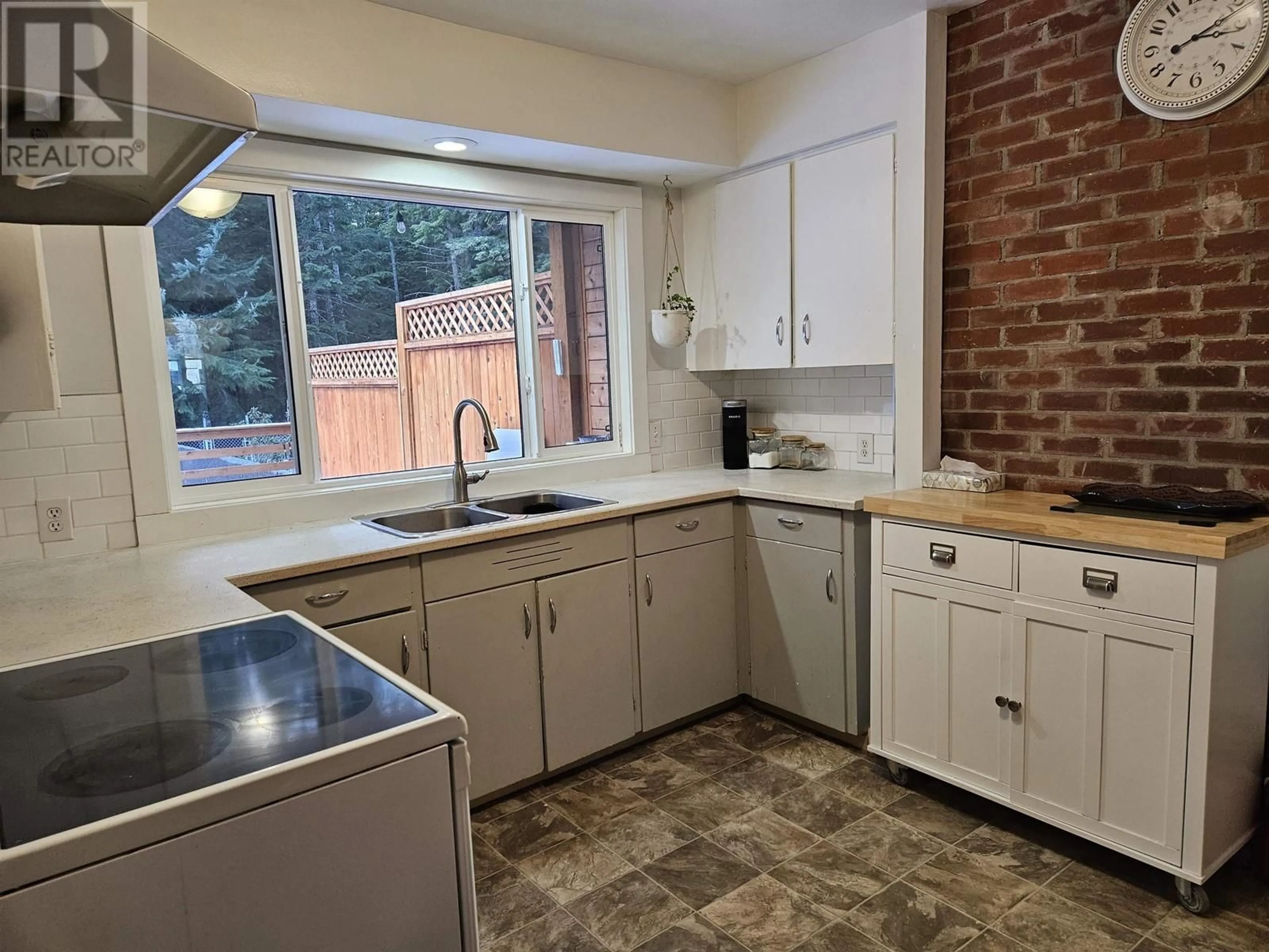 Standard kitchen, ceramic/tile floor for 2263 HEMLOCK STREET, Terrace British Columbia V8G5B2