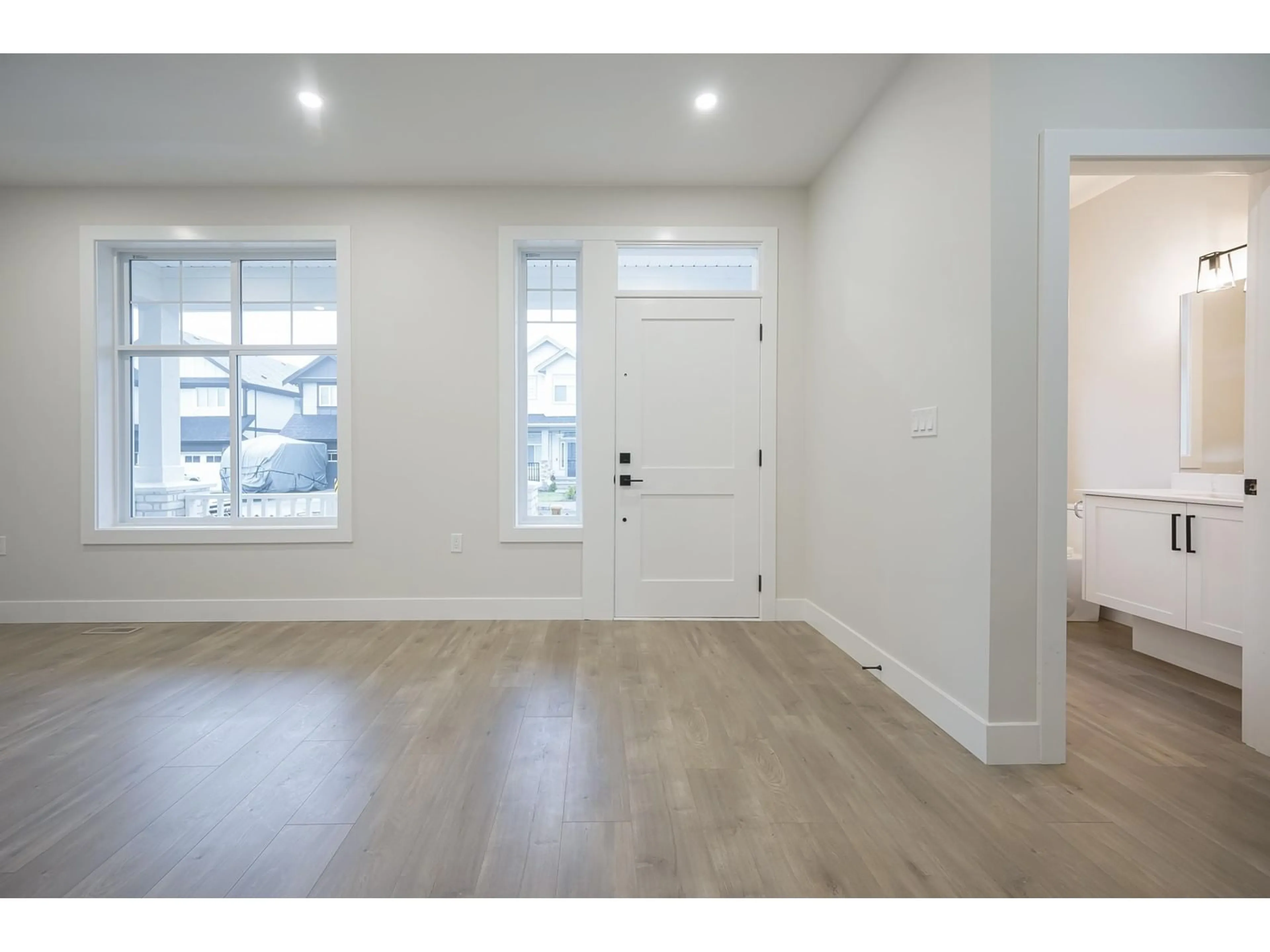 Indoor entryway for 20516 76A, Langley British Columbia V2Y3T1
