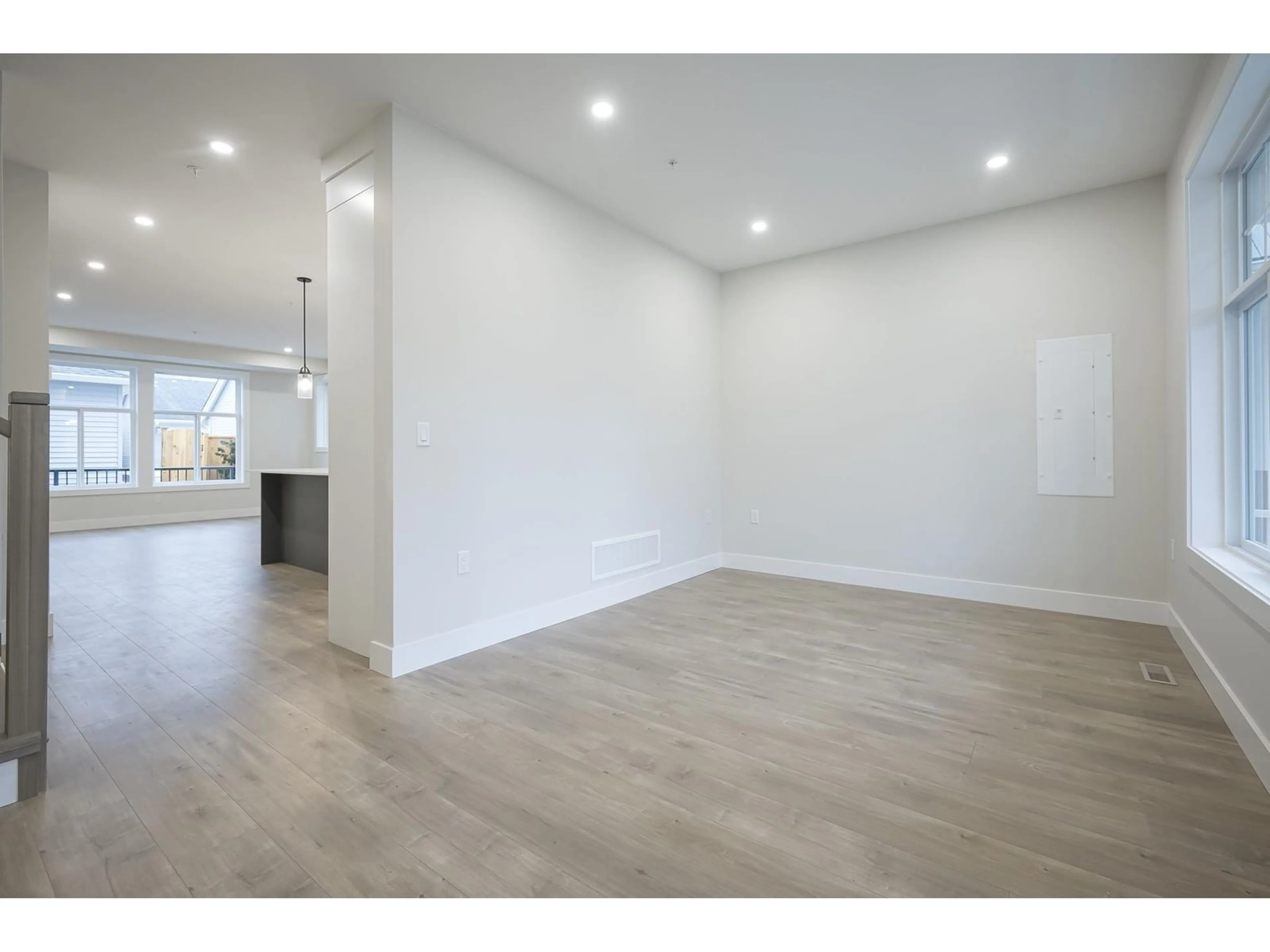 A pic of a room for 20516 76A, Langley British Columbia V2Y3T1