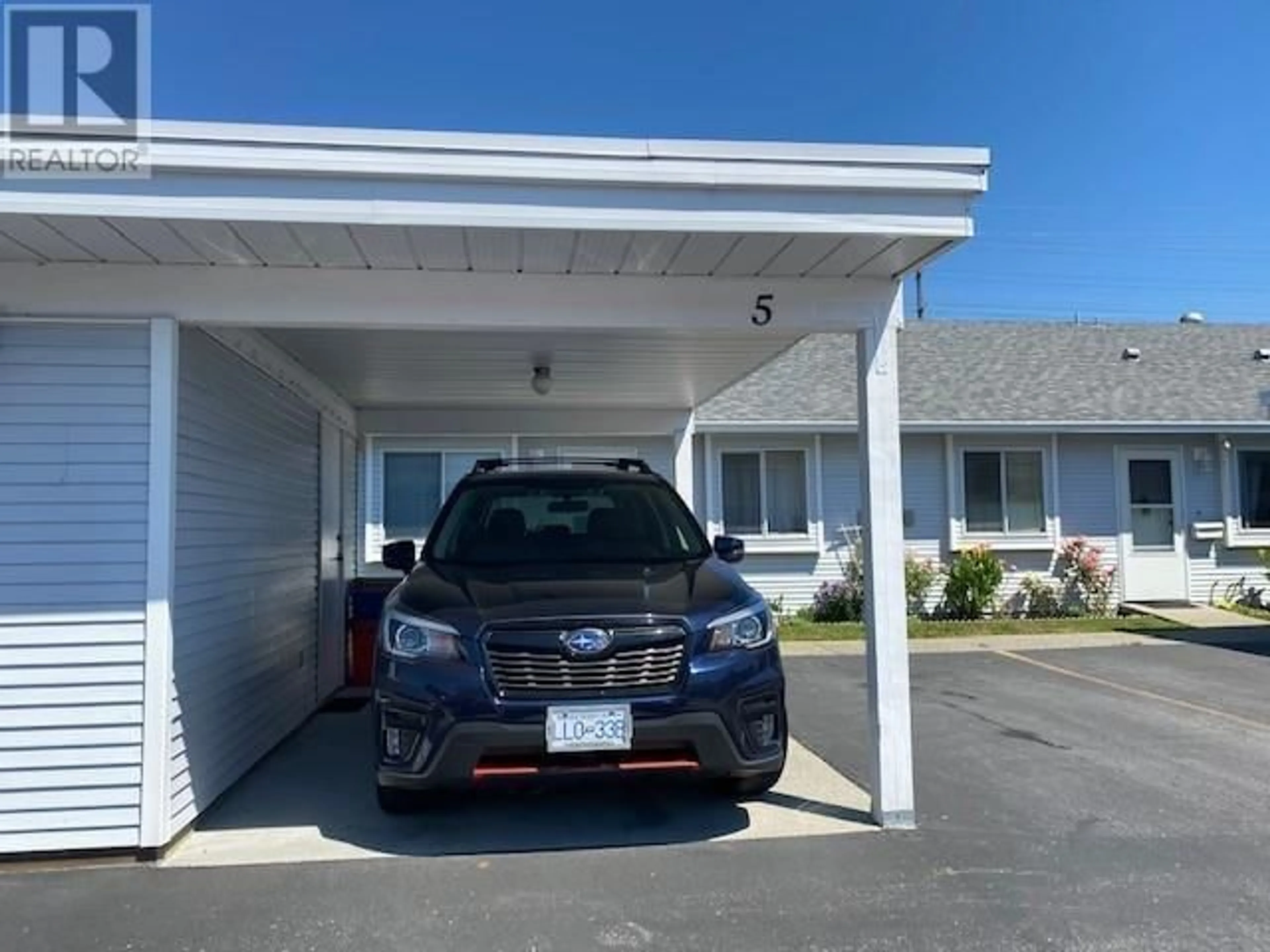 Indoor garage for 5 23580 DEWDNEY TRUNK ROAD, Maple Ridge British Columbia V2X0S8