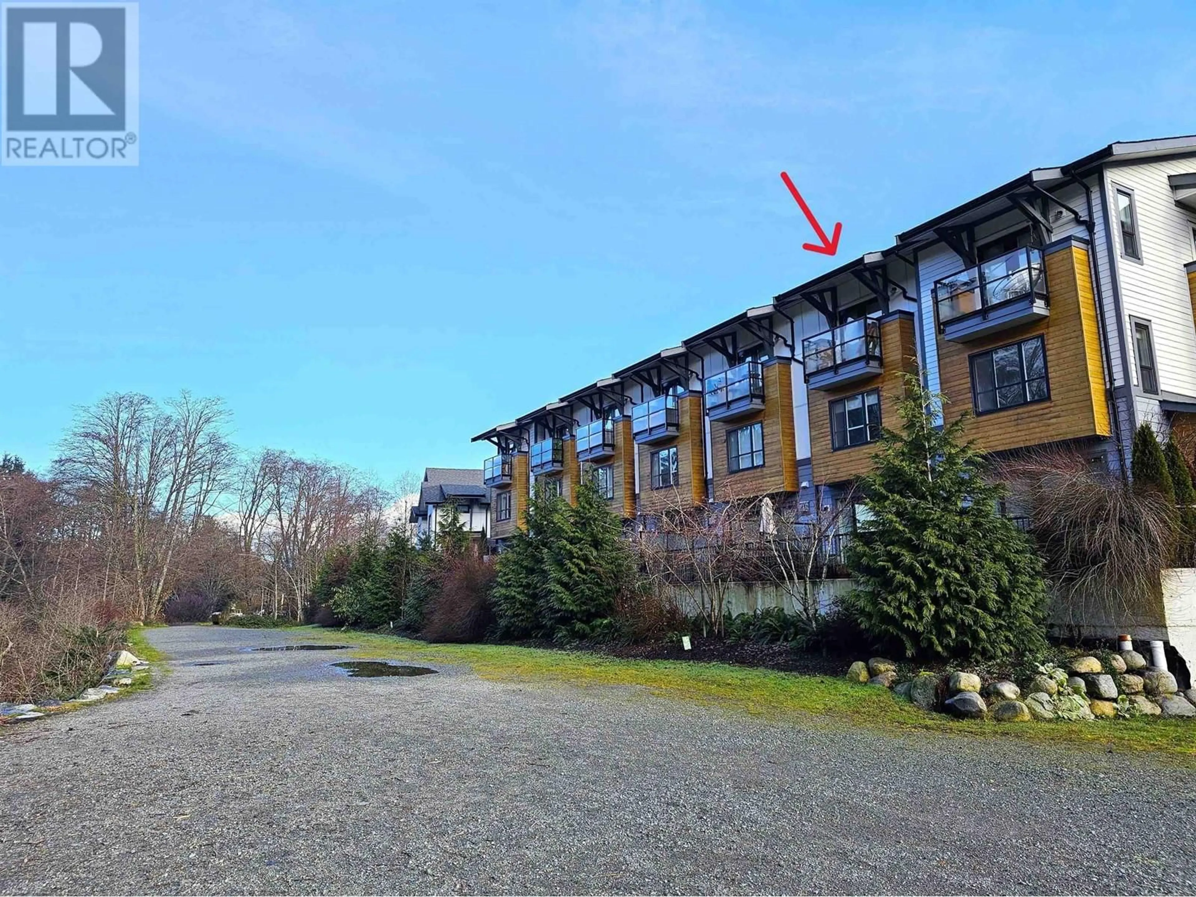 A pic from outside/outdoor area/front of a property/back of a property/a pic from drone, building for 53 1188 MAIN STREET, Squamish British Columbia V8B0Z3