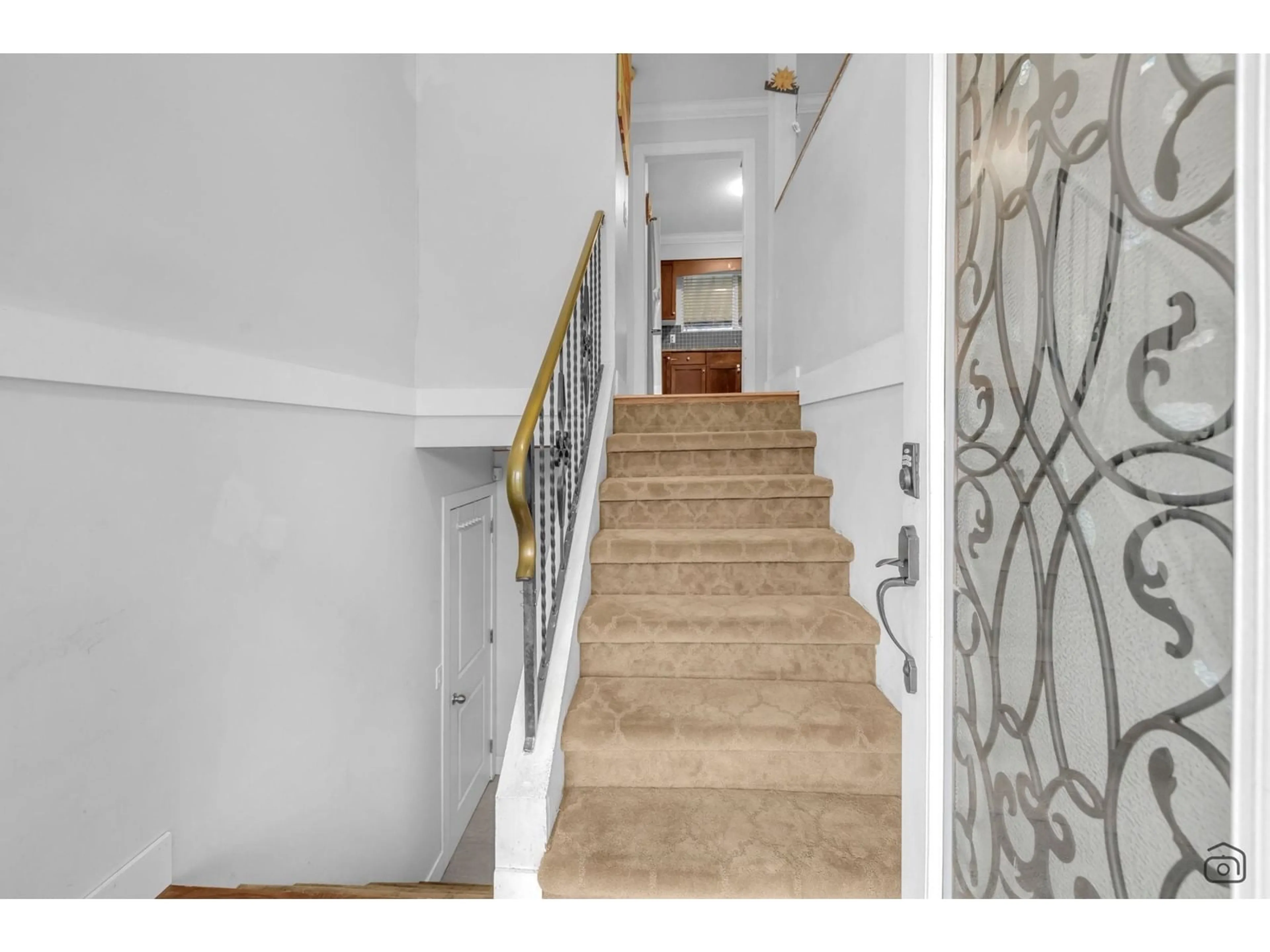 Indoor foyer for 3270 ASTORIA CRESCENT, Abbotsford British Columbia V2T4R1