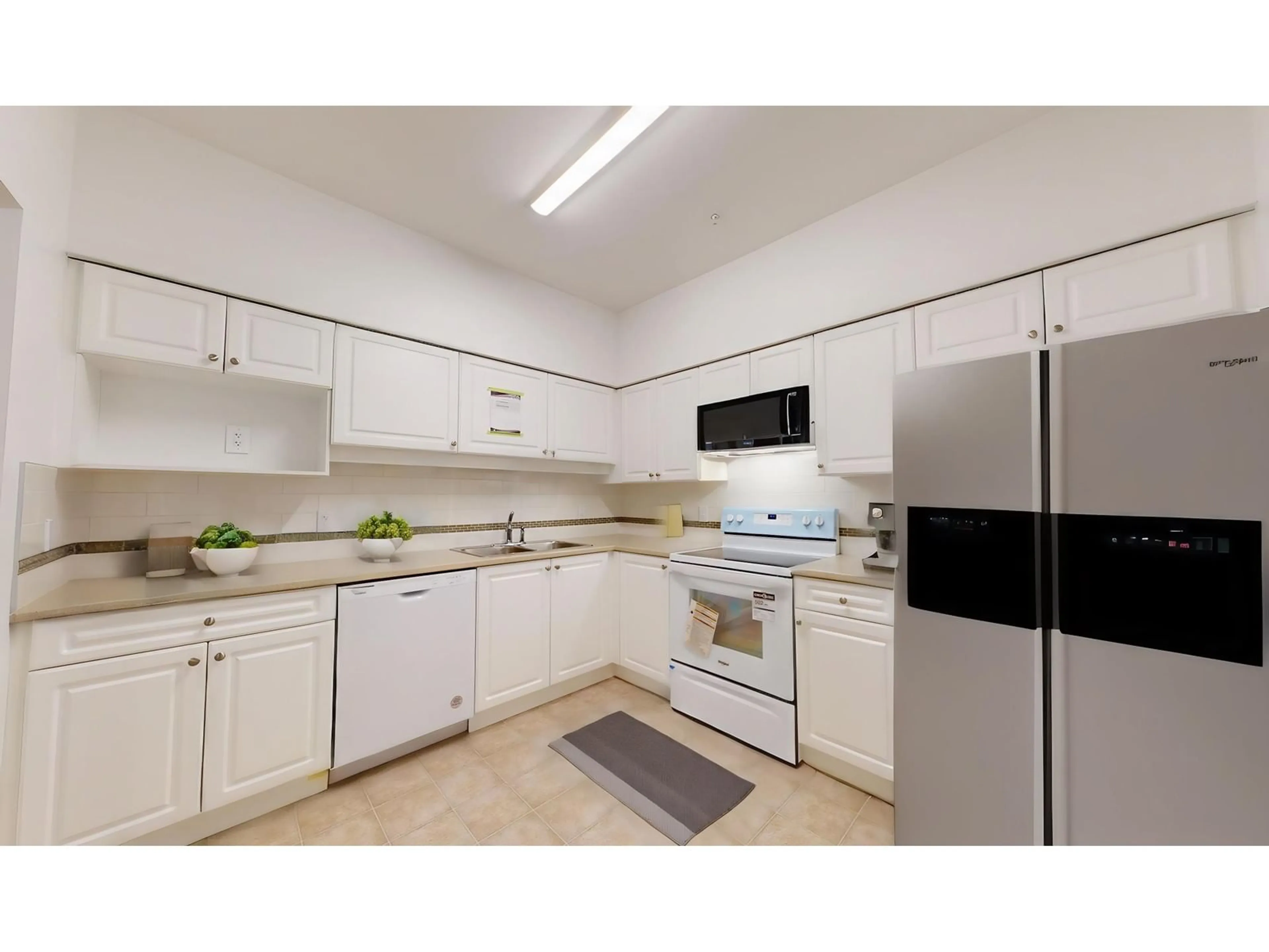 Standard kitchen, ceramic/tile floor for 210 13911 70 AVENUE, Surrey British Columbia V3W6B4