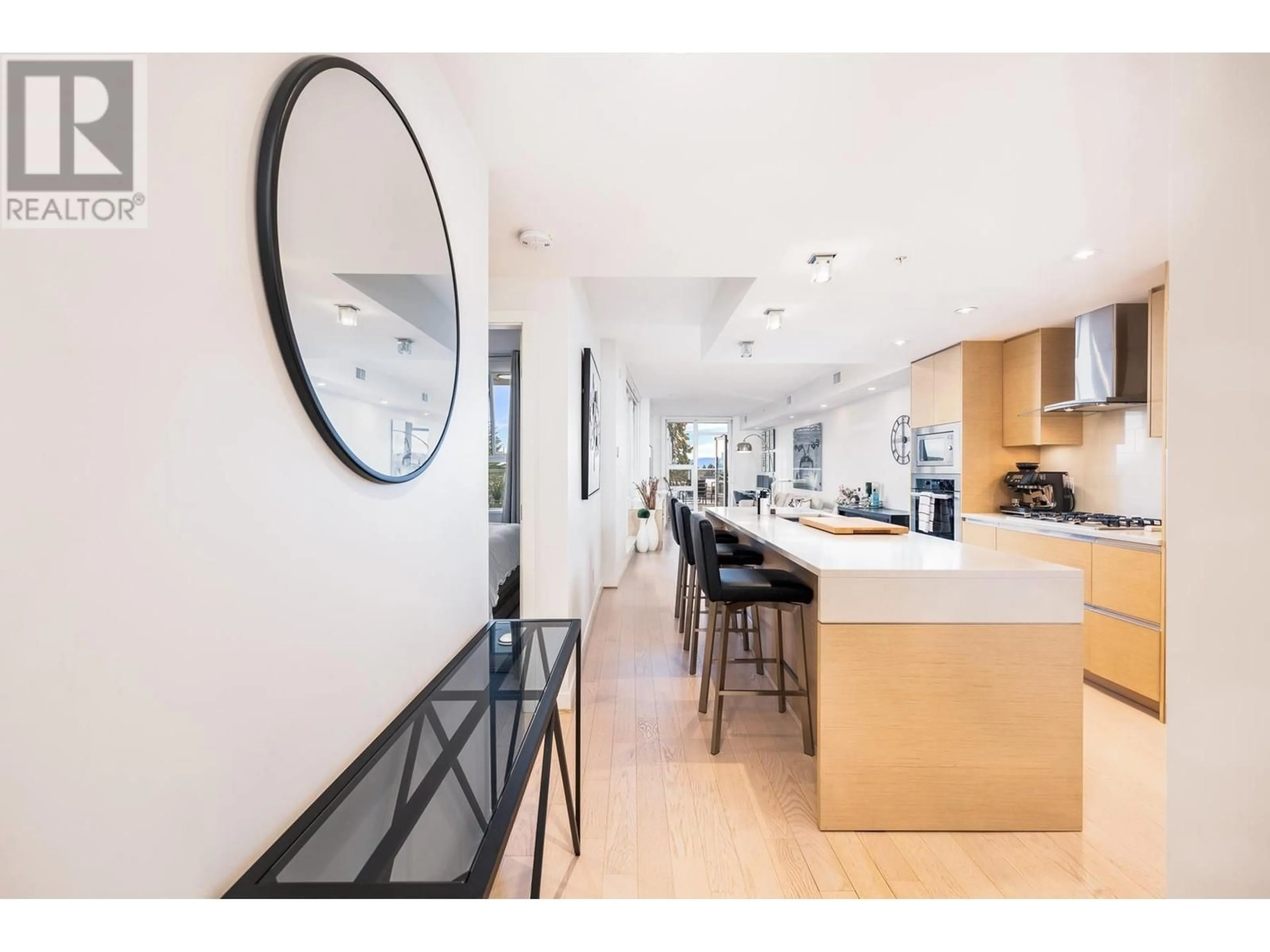 Contemporary kitchen, unknown for 607 508 W 29TH AVENUE, Vancouver British Columbia V5Z0G5