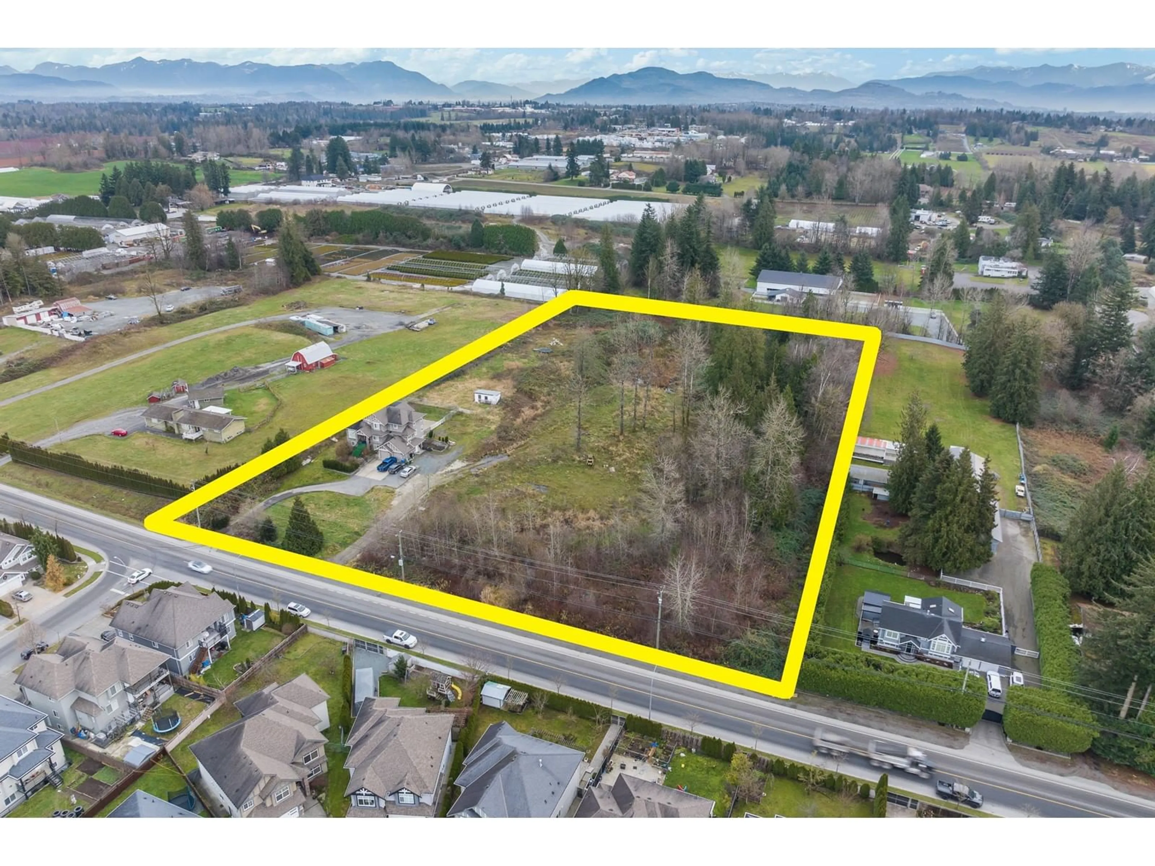 A pic from outside/outdoor area/front of a property/back of a property/a pic from drone, unknown for 2790 LEFEUVRE ROAD, Abbotsford British Columbia V4X1H5