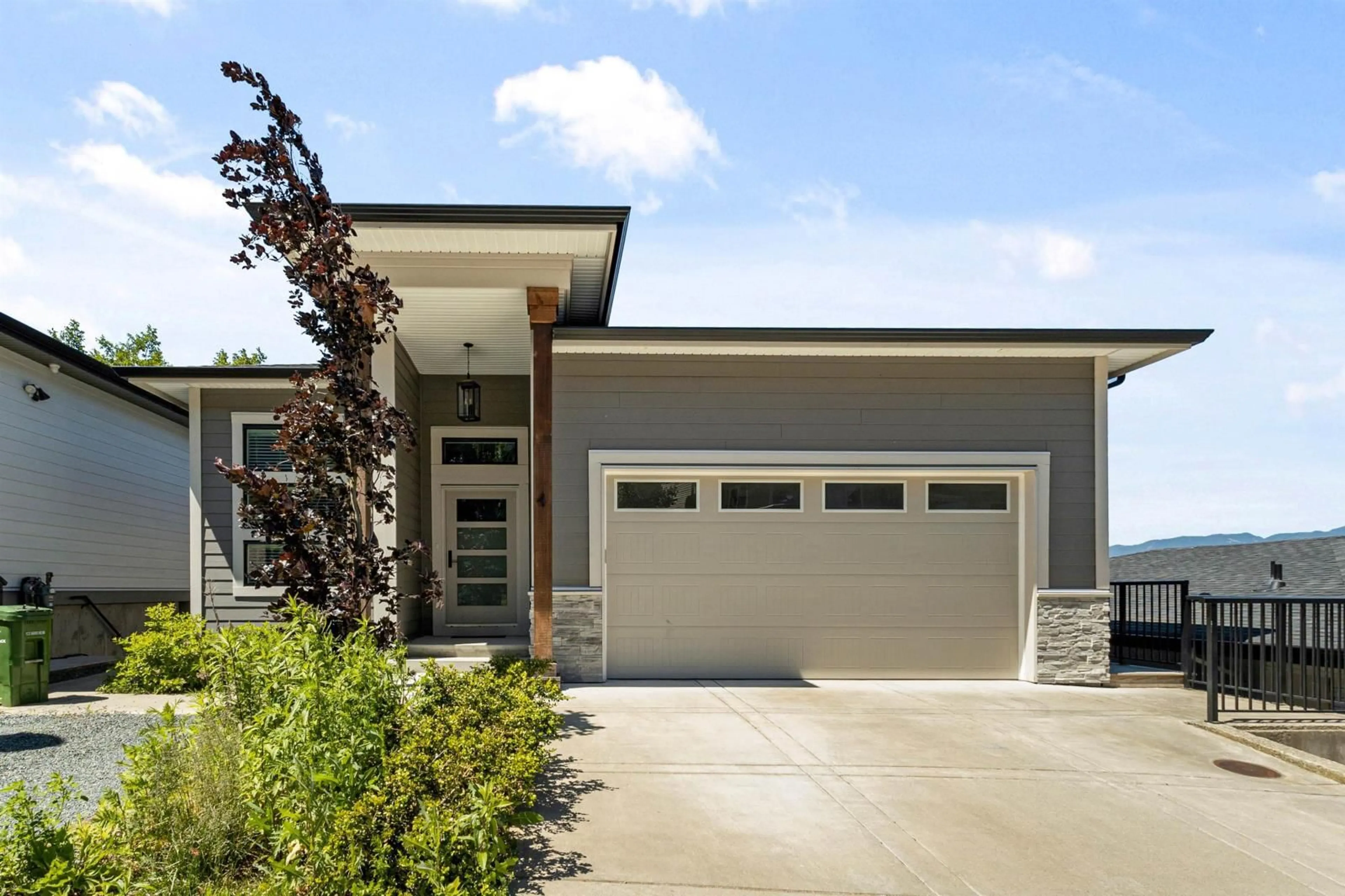 Home with vinyl exterior material, street for 4 5248 GOLDSPRING PLACE|Promontory, Chilliwack British Columbia V2R5S5