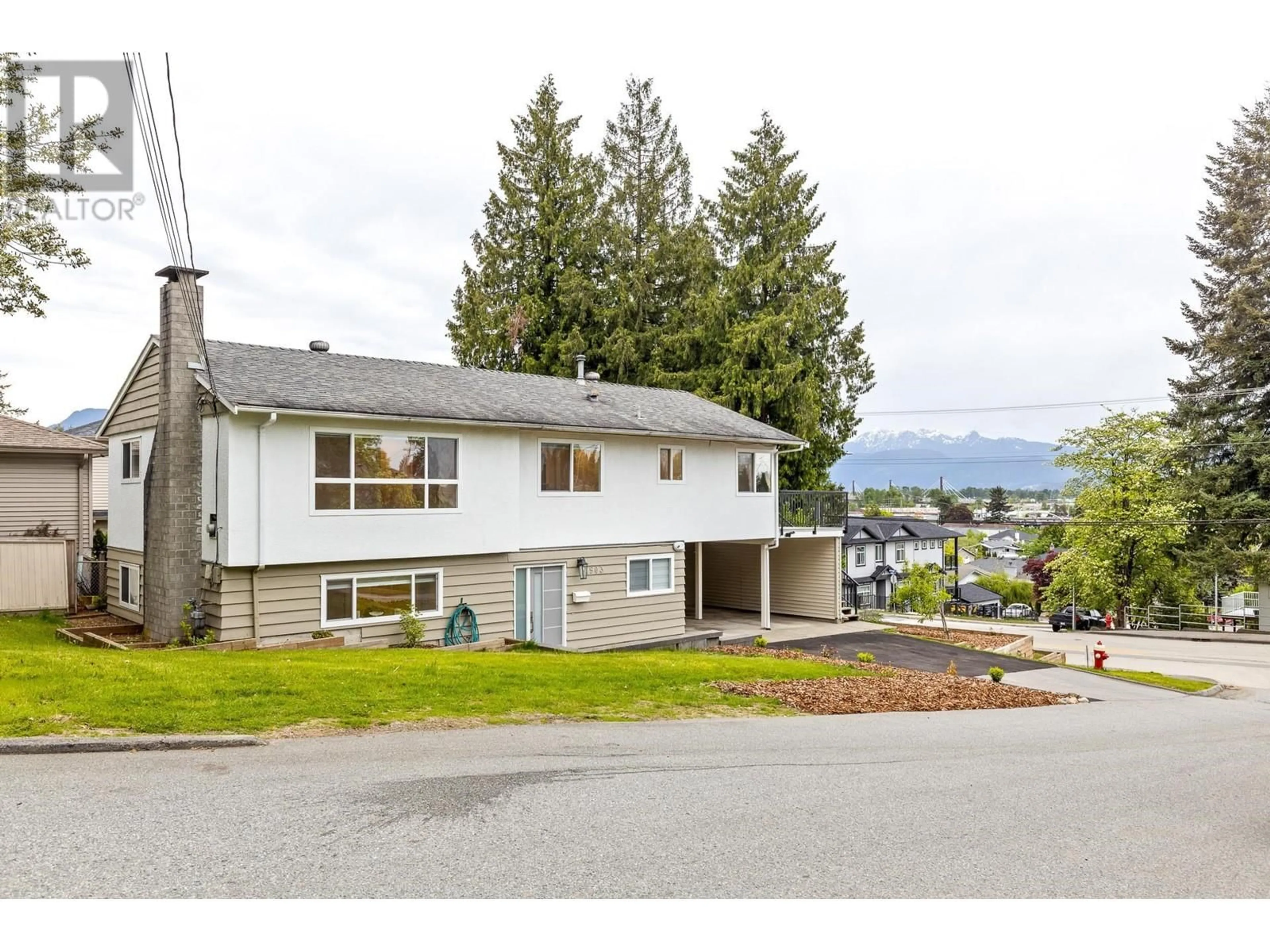 Home with vinyl exterior material, water/lake/river/ocean view for 1903 WARWICK CRESCENT, Port Coquitlam British Columbia V3C4J4