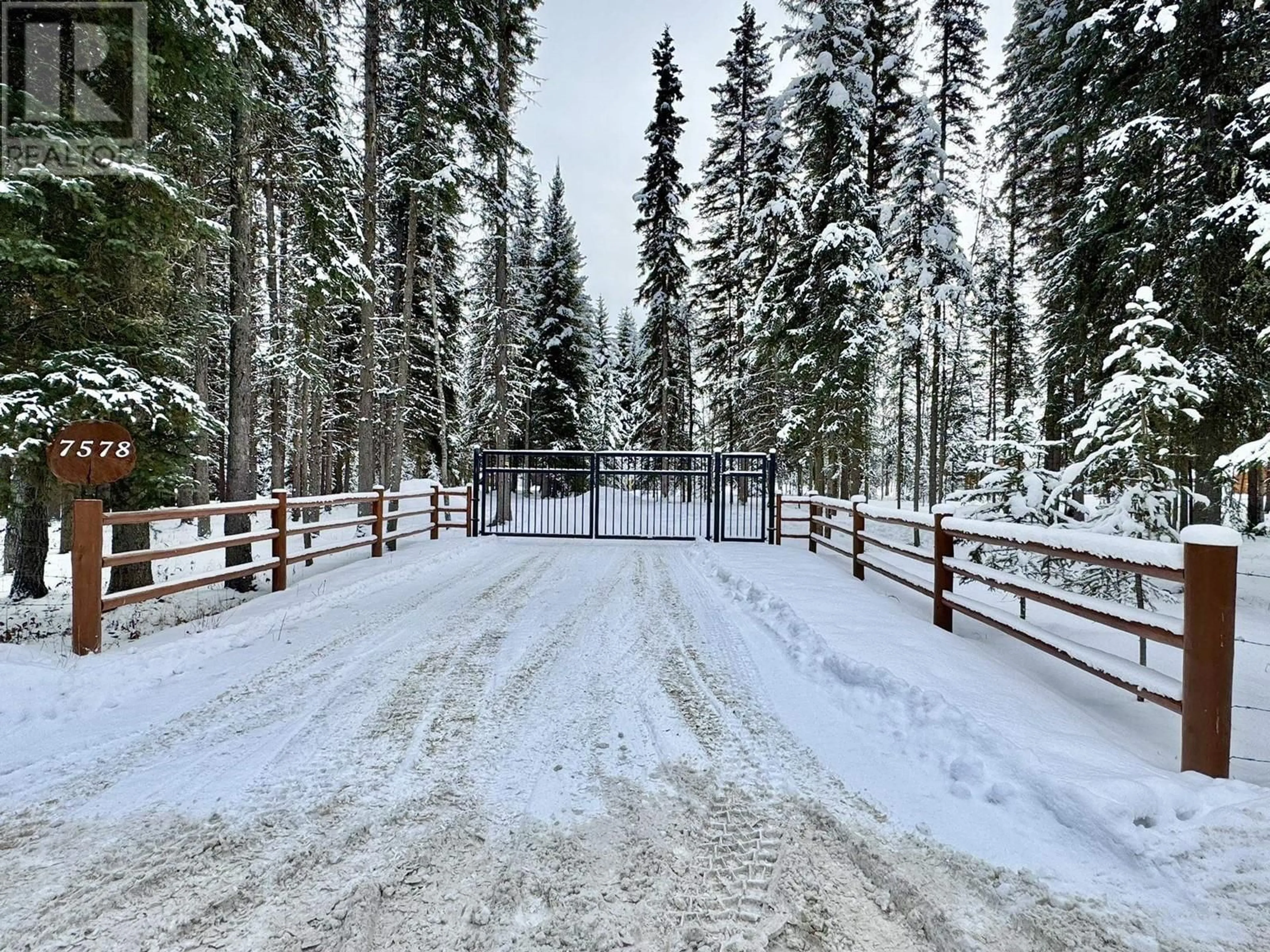 Patio, water/lake/river/ocean view for 7578 BURGESS ROAD, Deka Lake / Sulphurous / Hathaway Lakes British Columbia V0K1X3