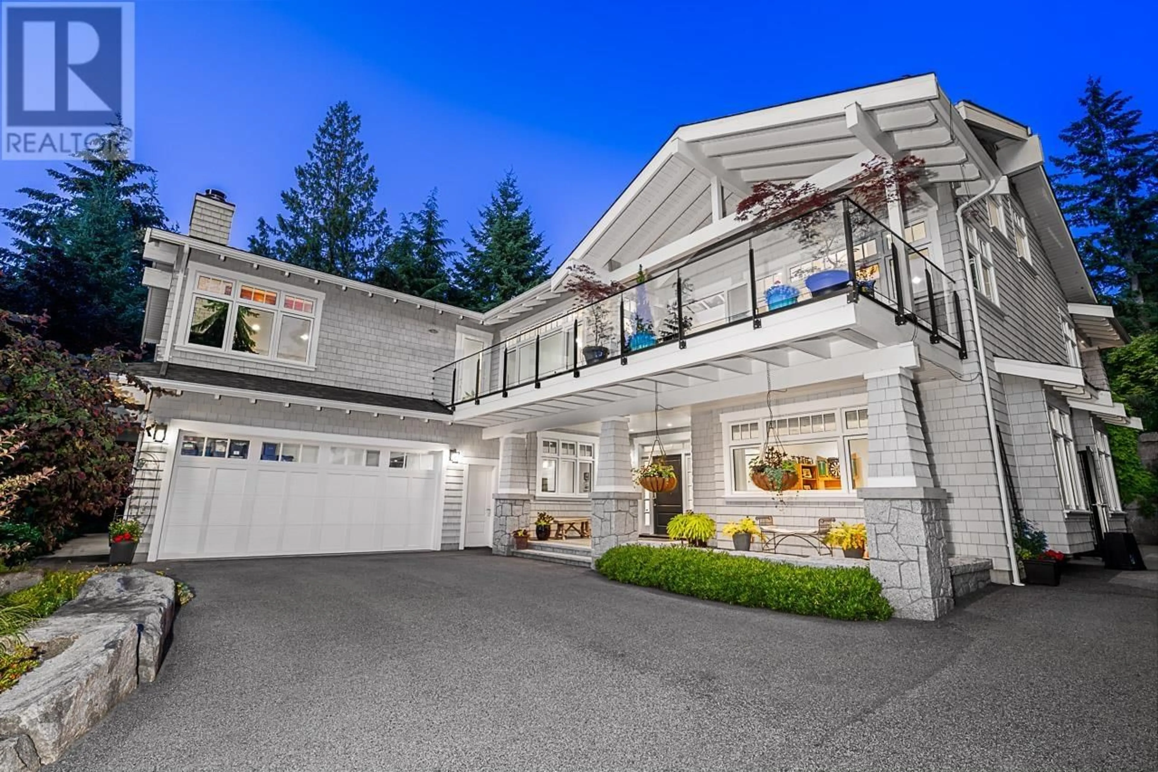 Home with vinyl exterior material, mountain view for 4696 WOODGREEN DRIVE, West Vancouver British Columbia V7S2V5