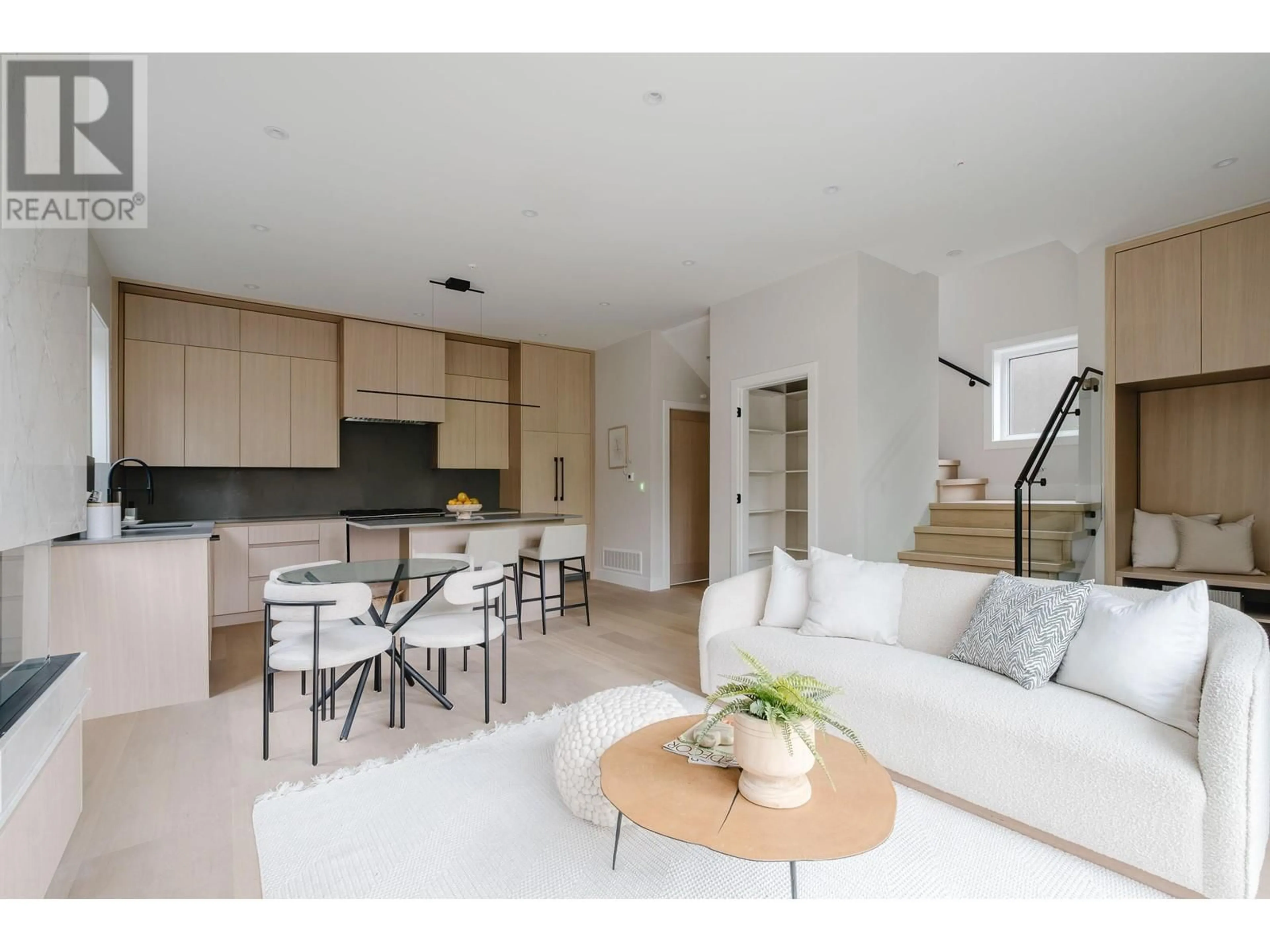 Open concept kitchen, unknown for 3674 OXFORD STREET, Vancouver British Columbia V5K1P3