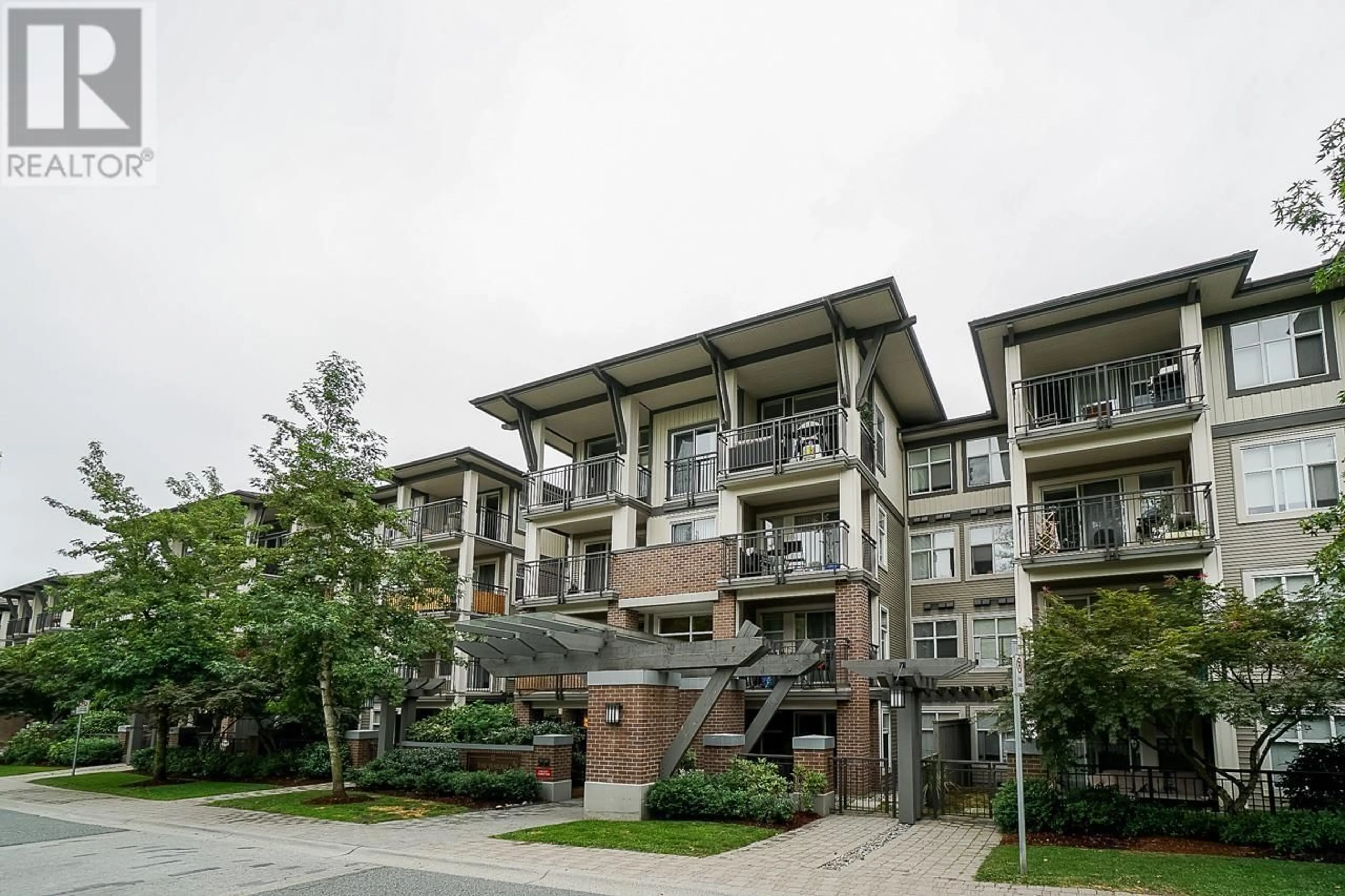 Patio, unknown for 312 4768 BRENTWOOD DRIVE, Burnaby British Columbia V5C0C7