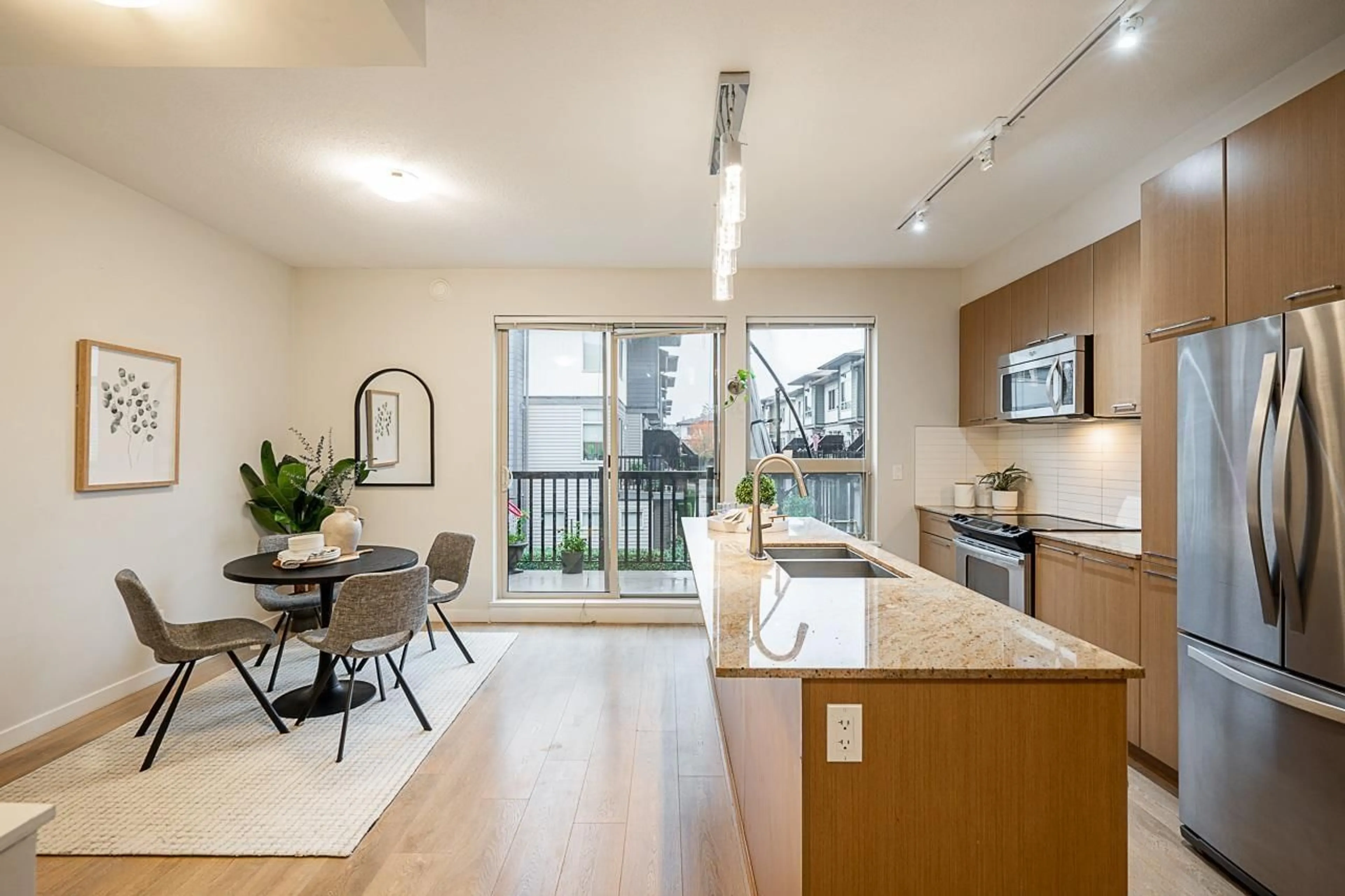 Open concept kitchen, unknown for 88 8473 163 STREET, Surrey British Columbia V4N6M7