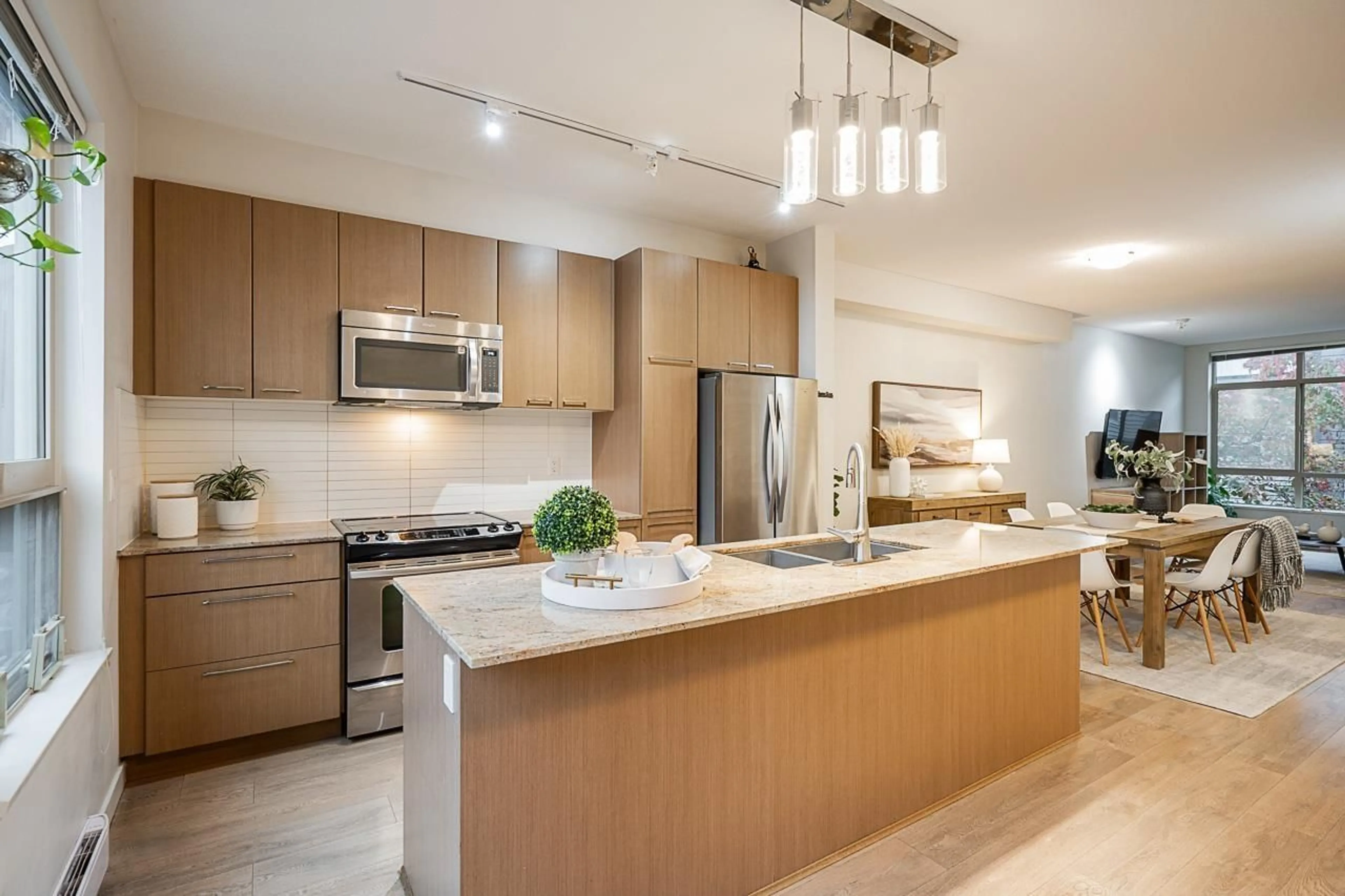 Open concept kitchen, unknown for 88 8473 163 STREET, Surrey British Columbia V4N6M7