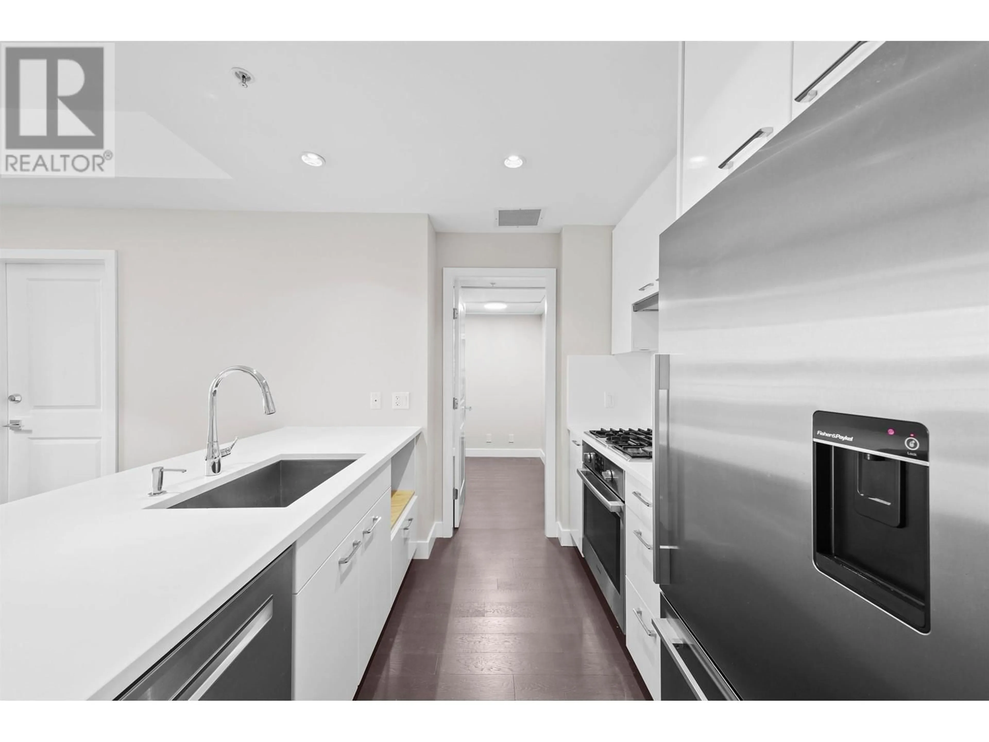 Standard kitchen, unknown for 203 6383 CAMBIE STREET, Vancouver British Columbia V5Z0G7