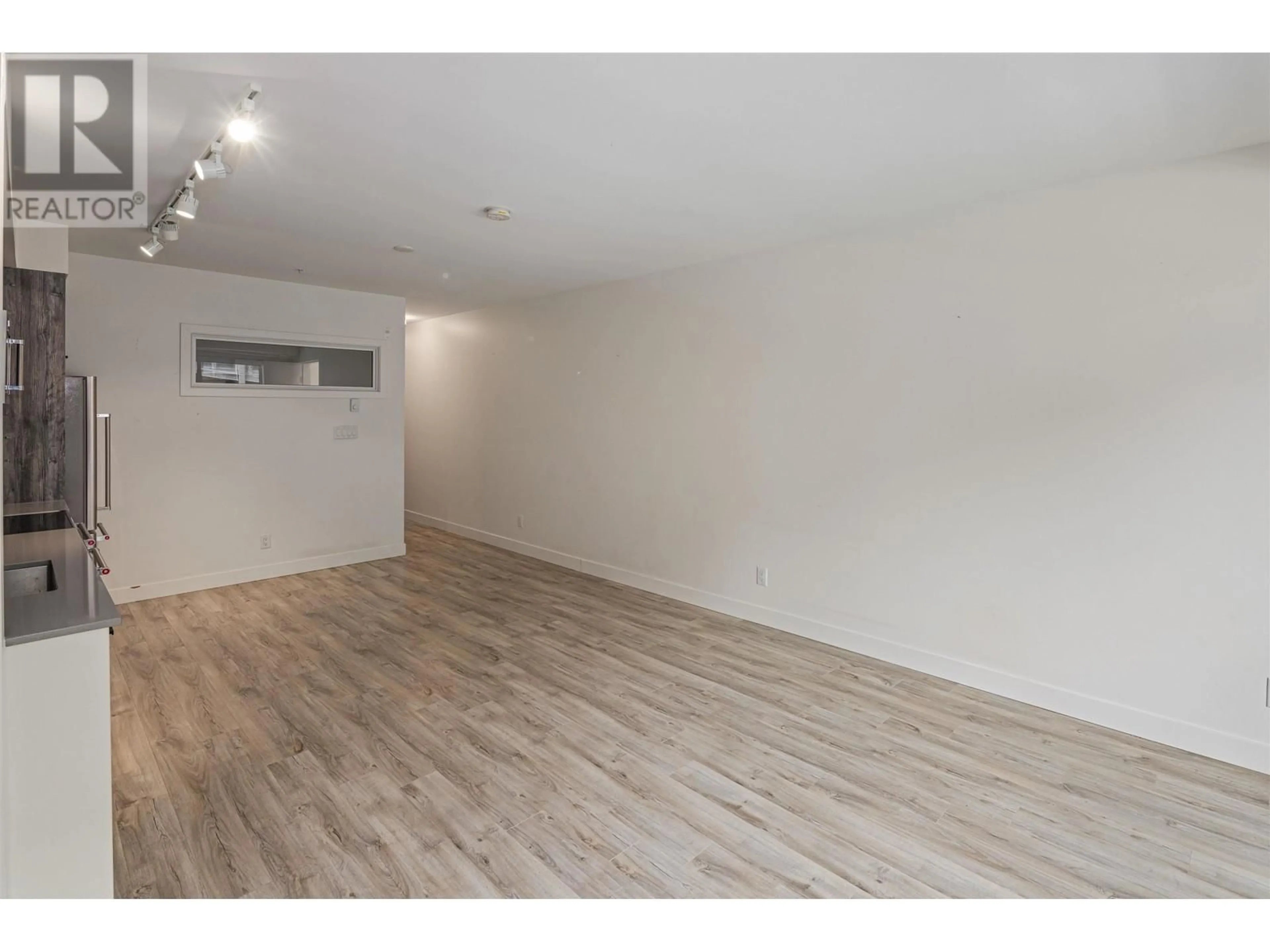 A pic of a room for 306 38013 THIRD AVENUE, Squamish British Columbia V8B0Z8