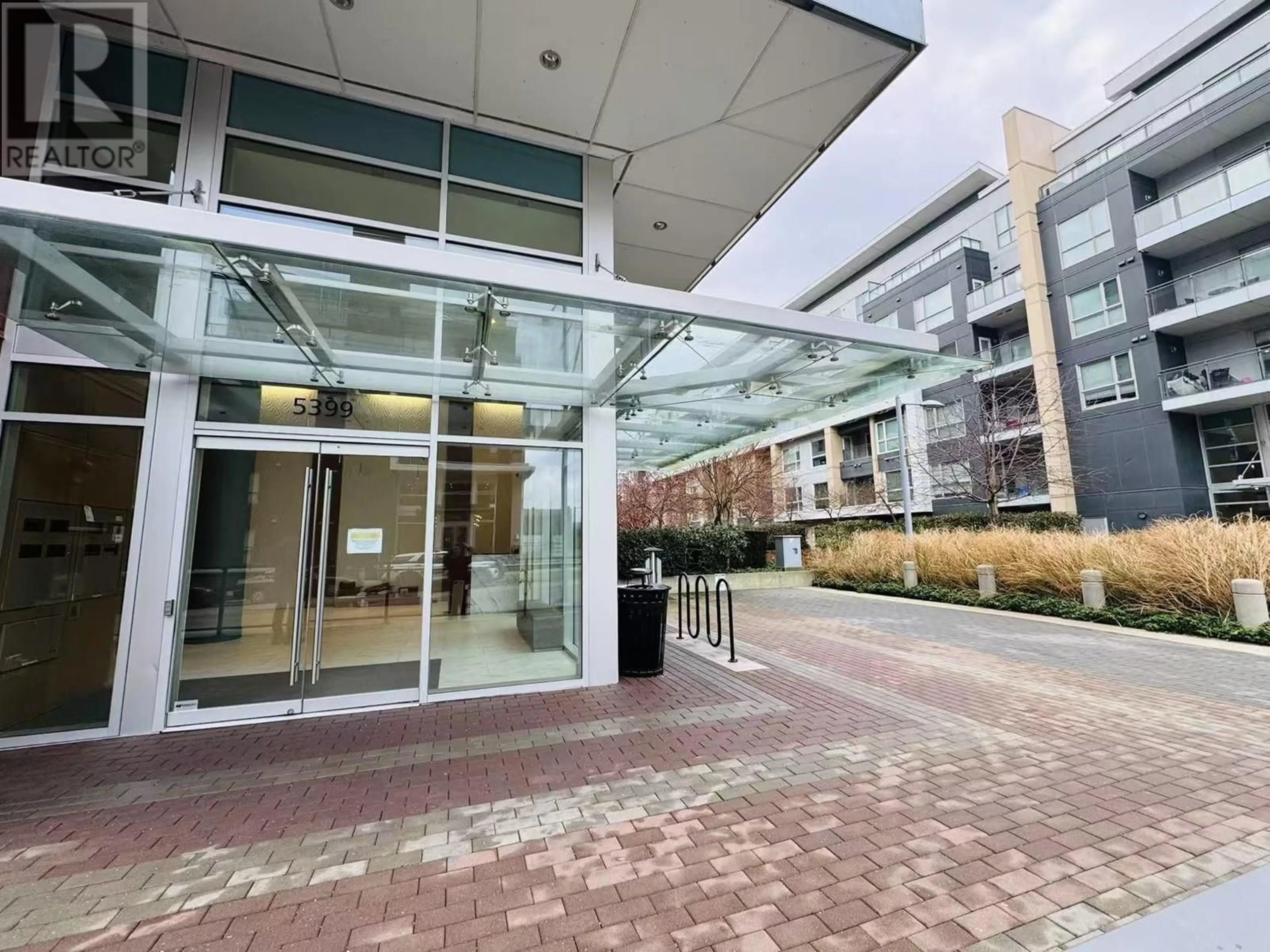 Indoor foyer for 508 5399 CEDARBRIDGE WAY, Richmond British Columbia V6X0L6