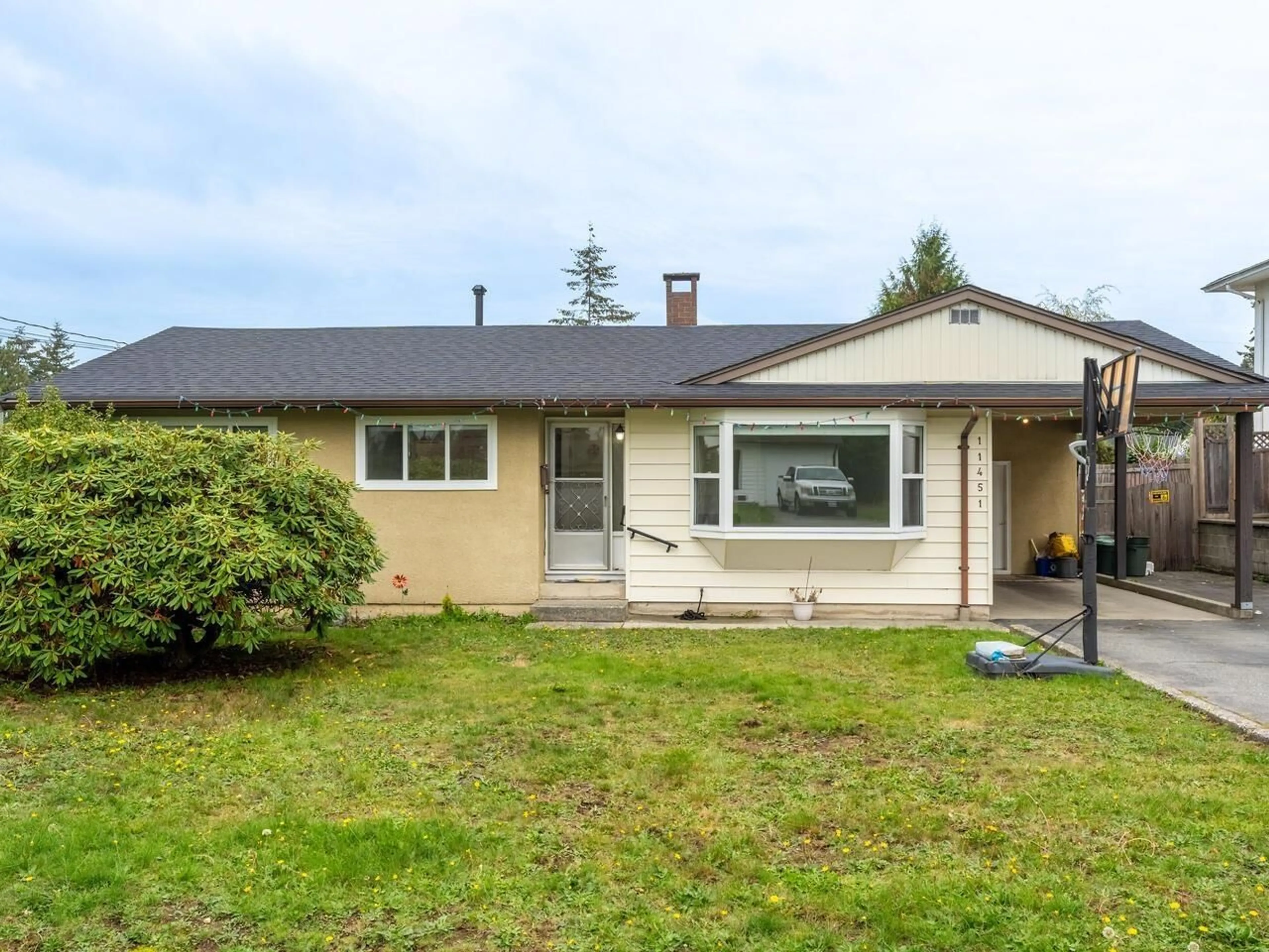 Home with vinyl exterior material, street for 11451 95 AVENUE, Delta British Columbia V4C3T3