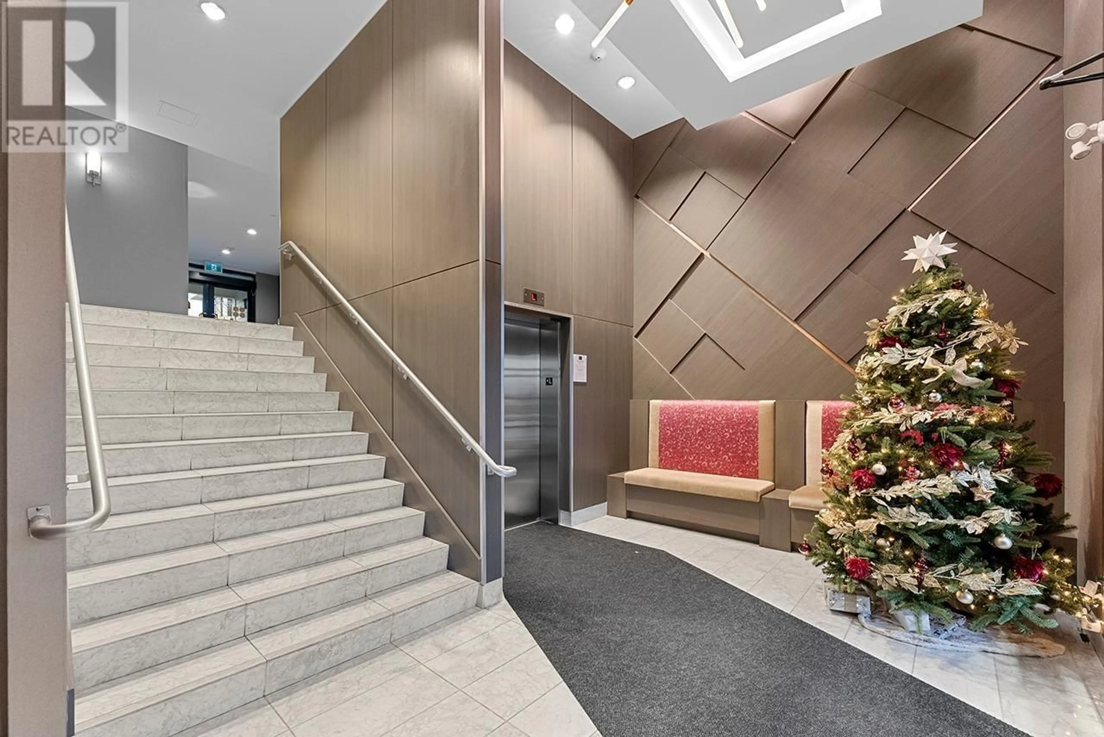 Indoor foyer for 333 - 9551 ALEXANDRA ROAD, Richmond British Columbia V6X0S6