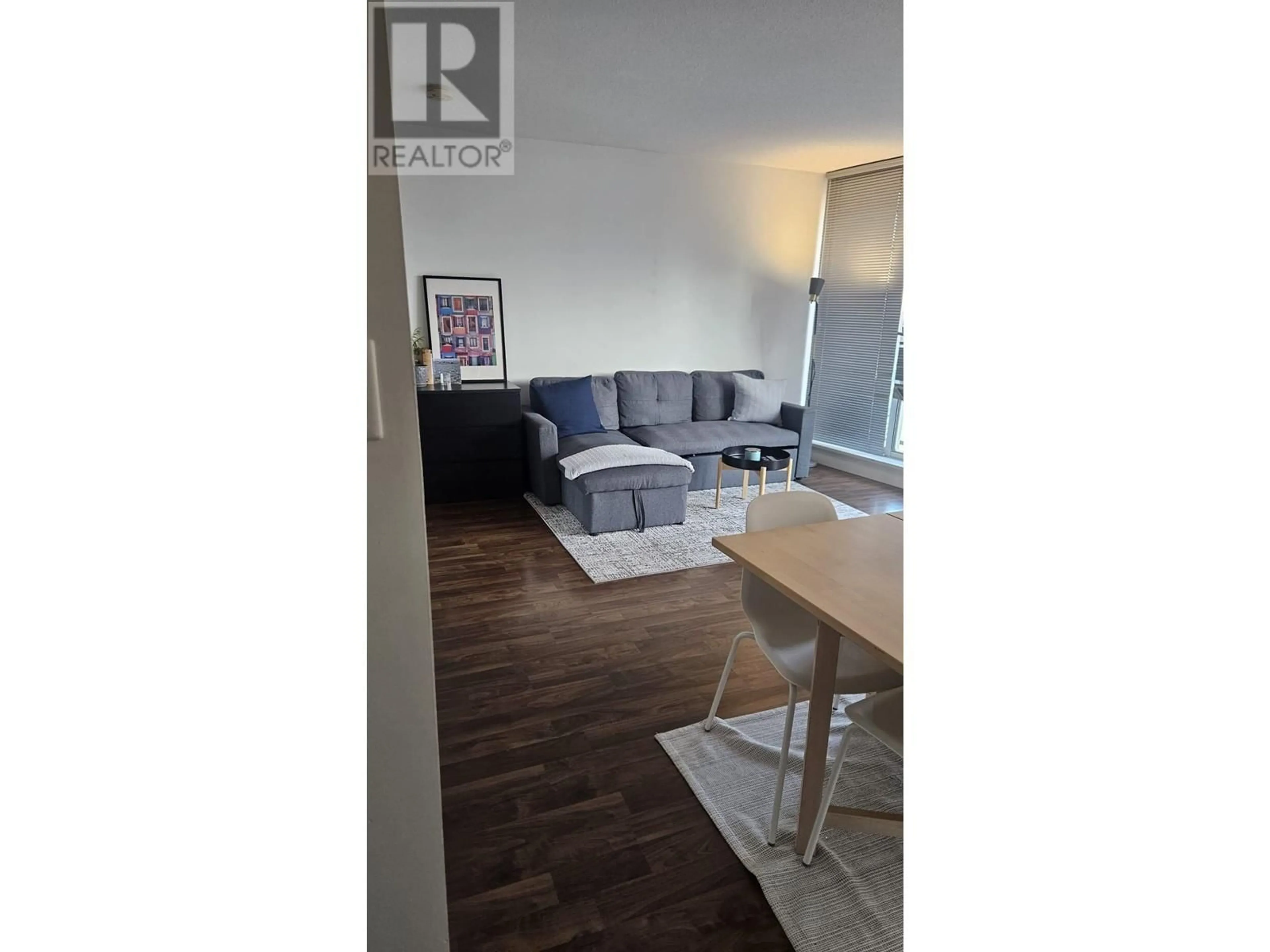 Living room with furniture, wood/laminate floor for 1606 233 ROBSON STREET, Vancouver British Columbia V6B0E8