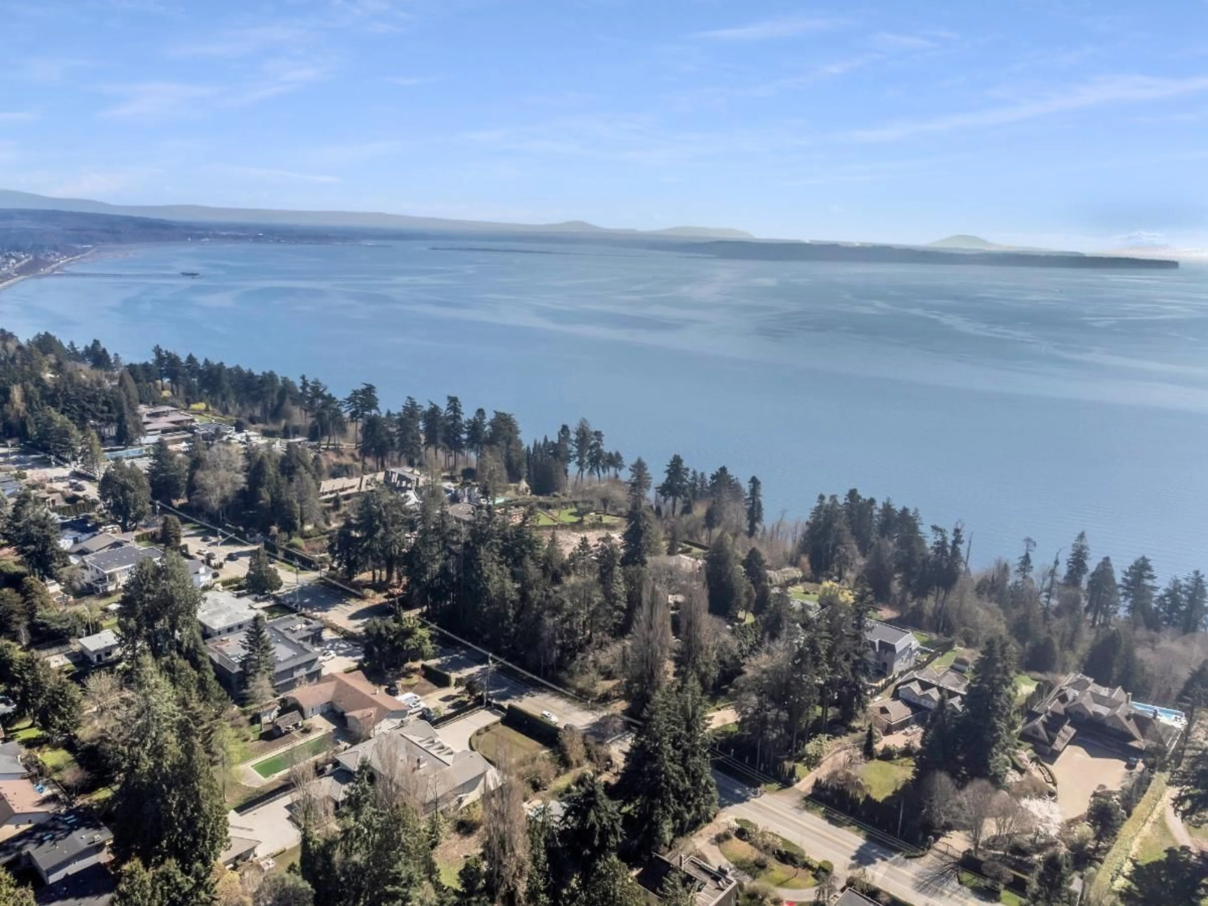 A pic from outside/outdoor area/front of a property/back of a property/a pic from drone, water/lake/river/ocean view for 13706 MARINE, White Rock British Columbia V4B1A4