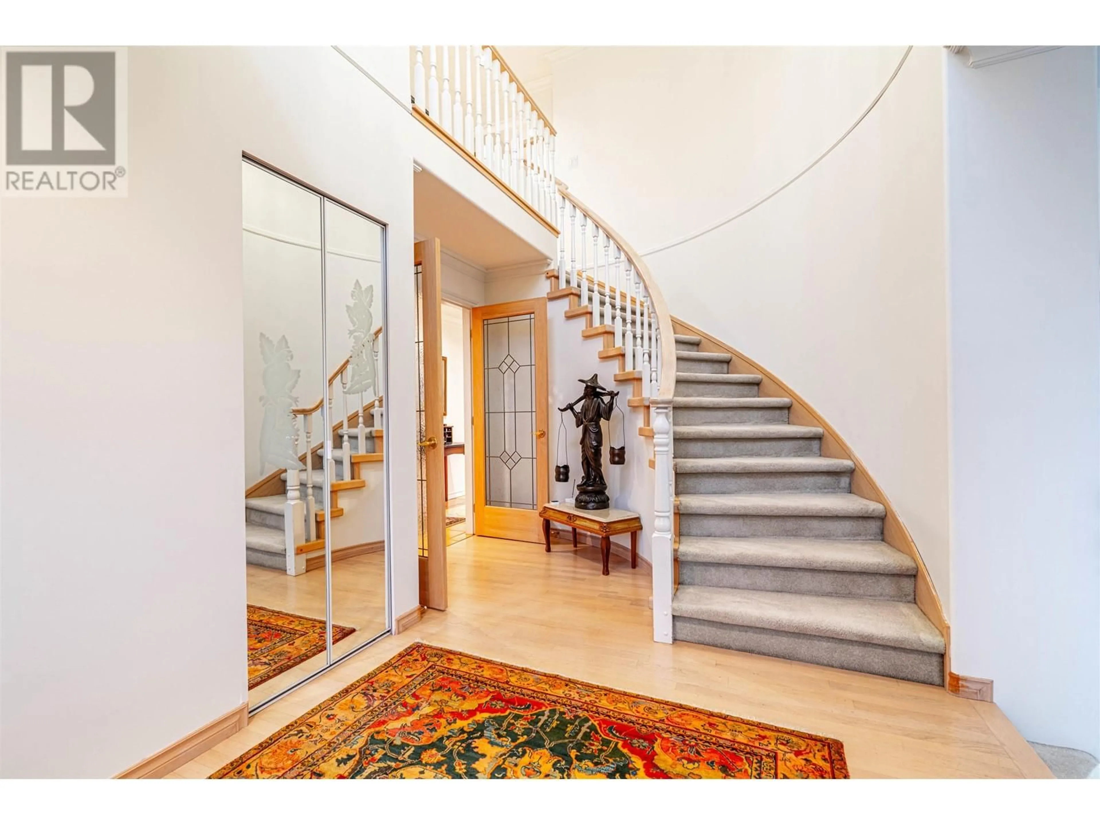 Indoor foyer for 15 - 788 CITADEL DRIVE, Port Coquitlam British Columbia V3C6G9