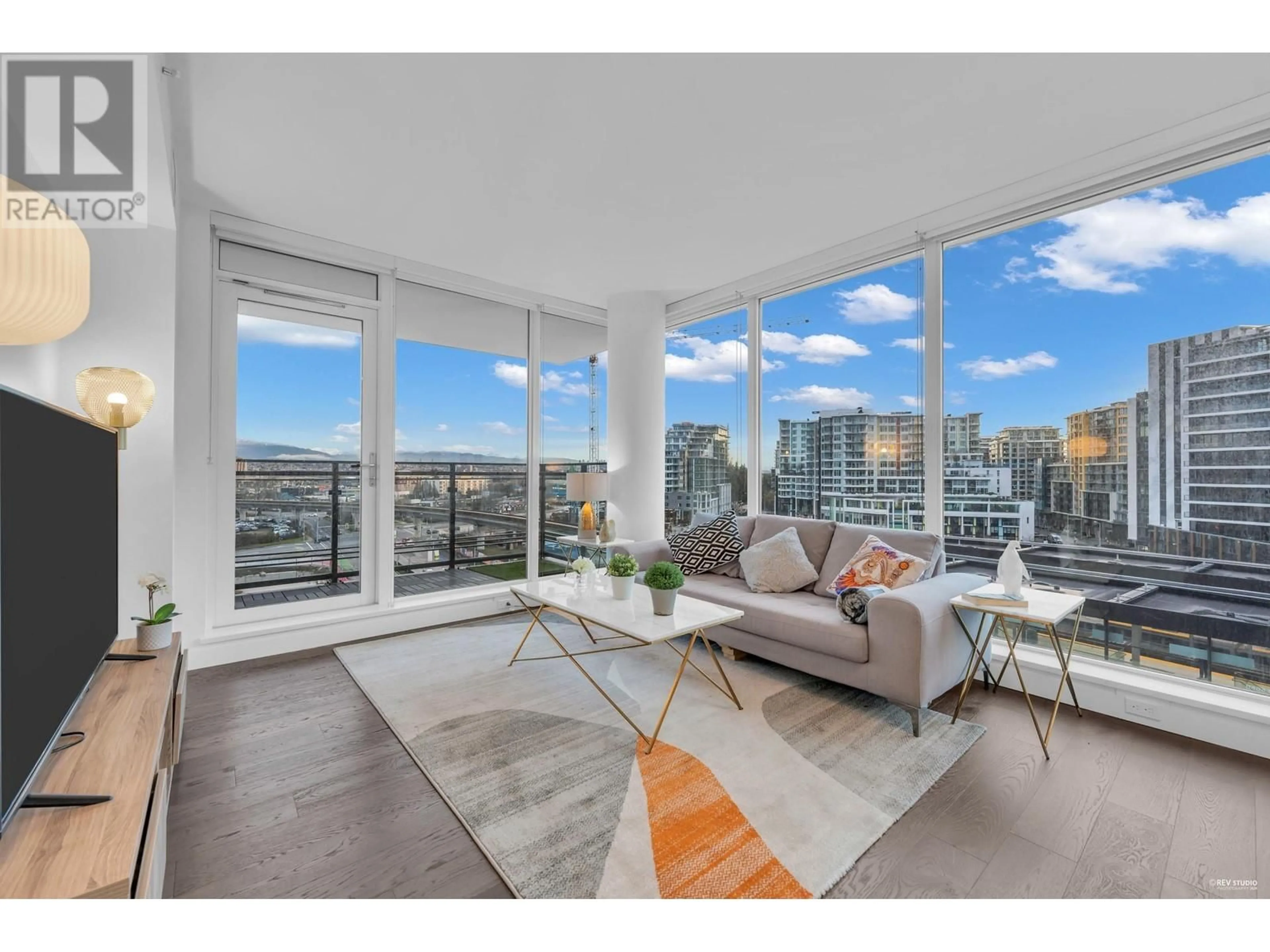 Living room with furniture, unknown for 908 3331 NO. 3 ROAD, Richmond British Columbia V6X2B6