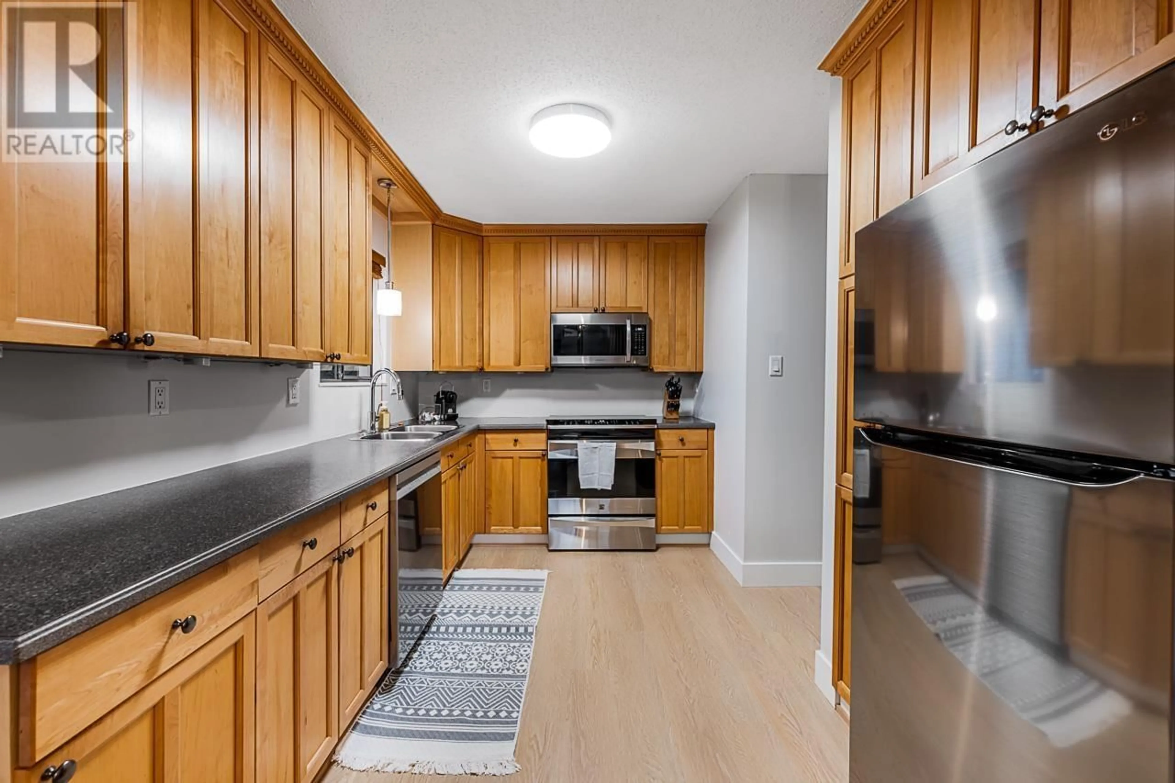 Standard kitchen, unknown for 1203 NESTOR STREET, Coquitlam British Columbia V3E1J1