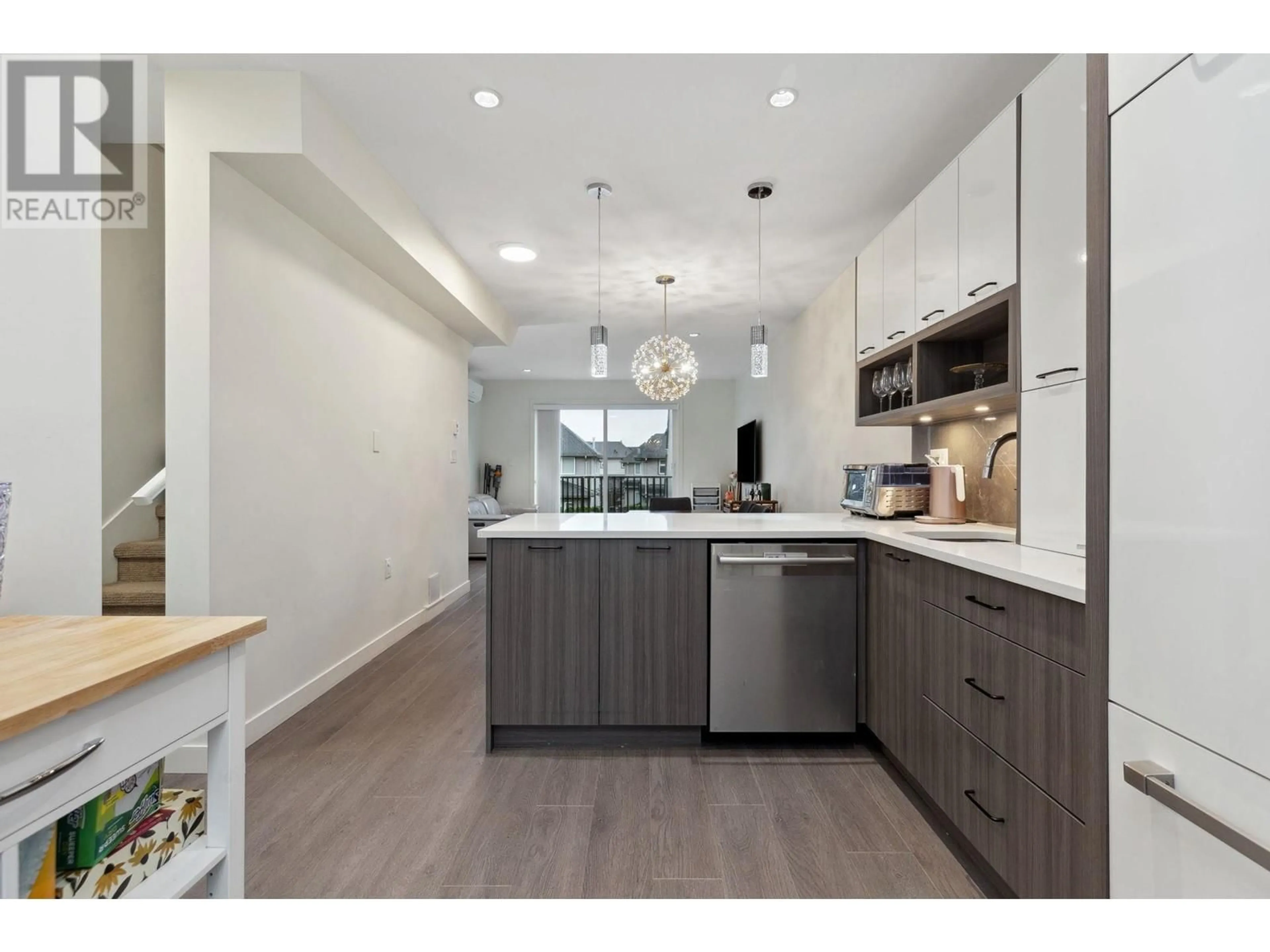 Open concept kitchen, unknown for 1 9800 GRANVILLE AVENUE, Richmond British Columbia V6Y1R3