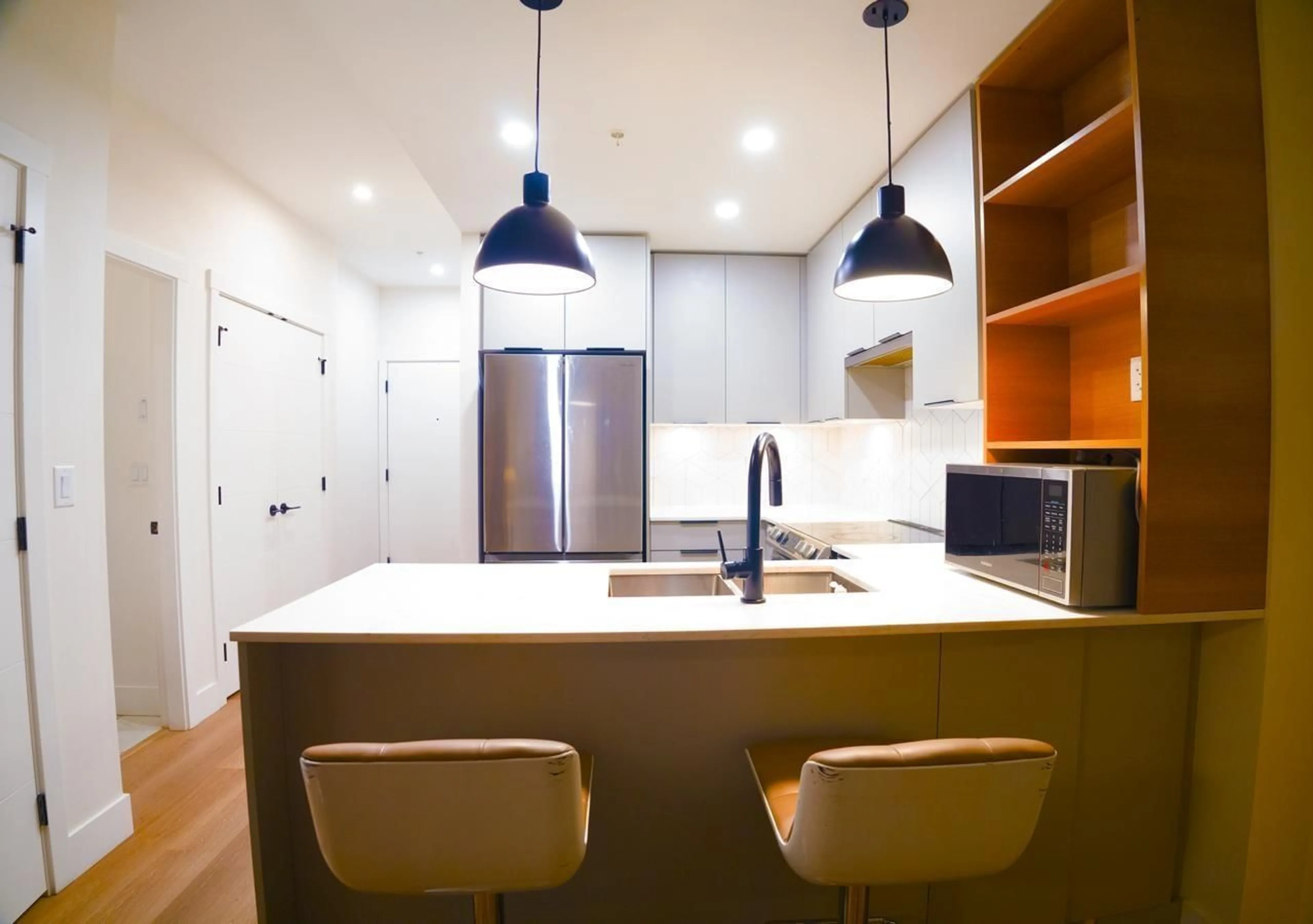 Contemporary kitchen, unknown for 611 - 10778 138, Surrey British Columbia V3T4K8