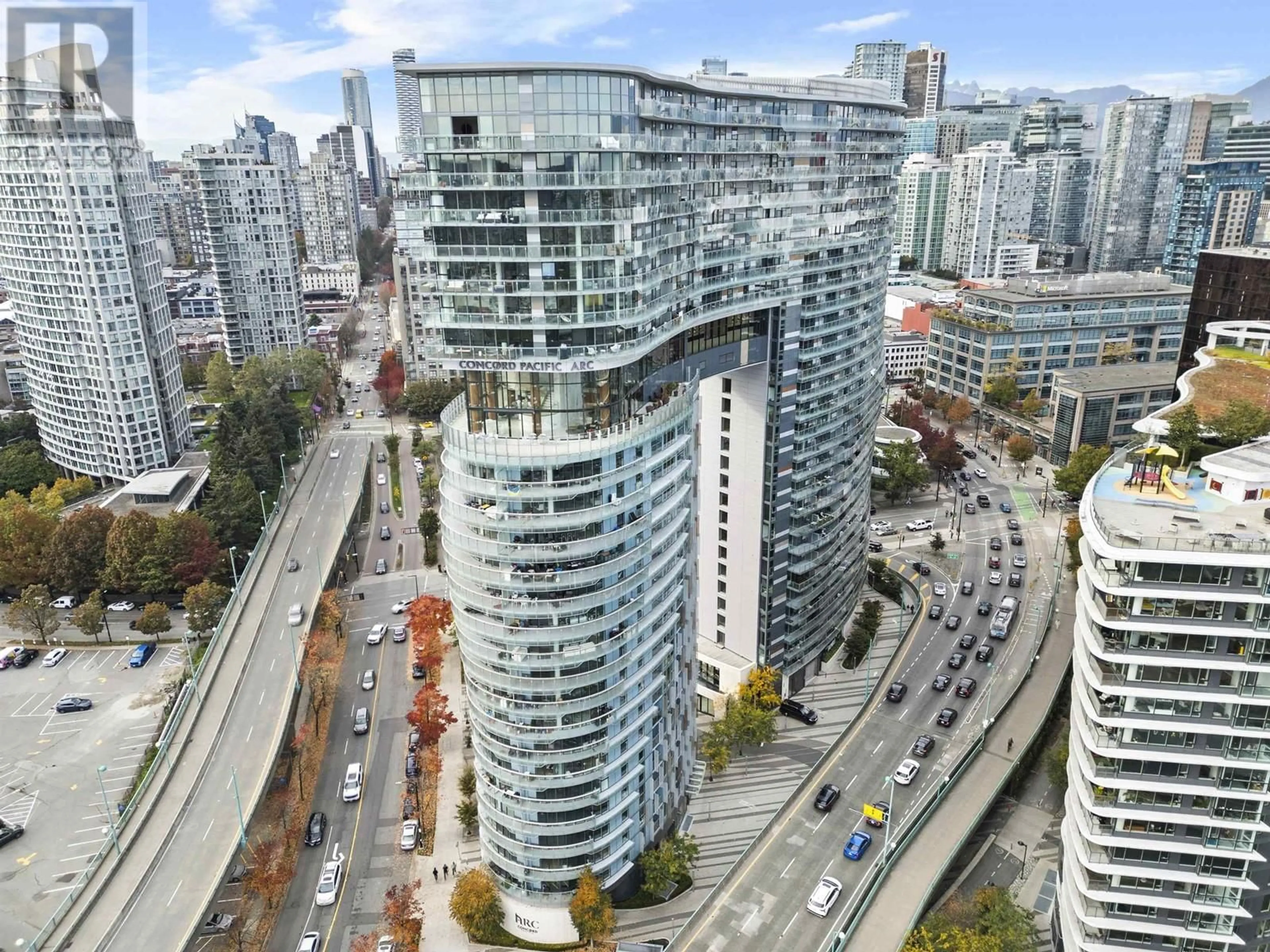 A pic from outside/outdoor area/front of a property/back of a property/a pic from drone, city buildings view from balcony for 605 89 NELSON STREET, Vancouver British Columbia V6Z0E7