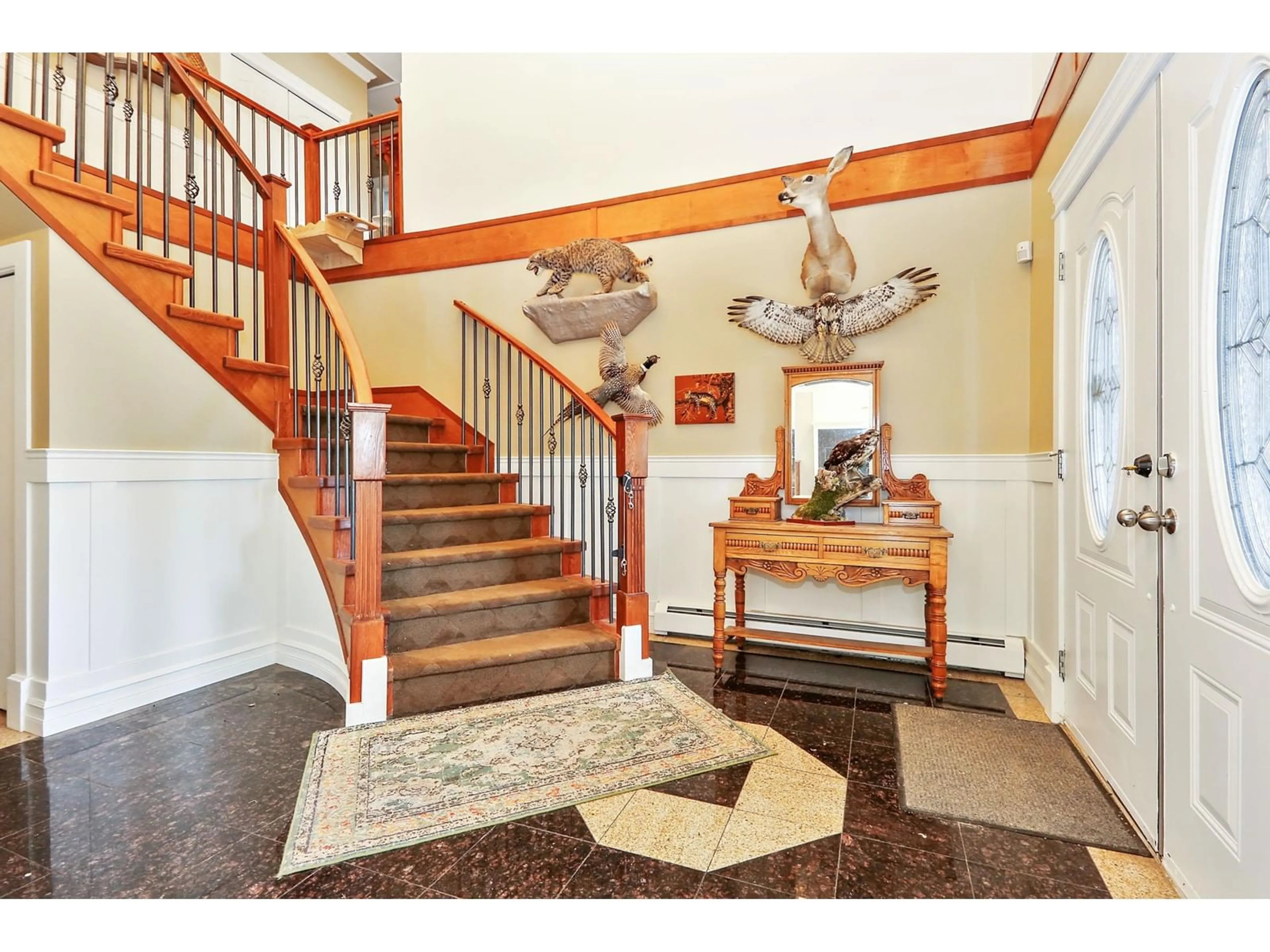 Indoor foyer for 3877 BRIGHTON PLACE, Abbotsford British Columbia V2T6Y8