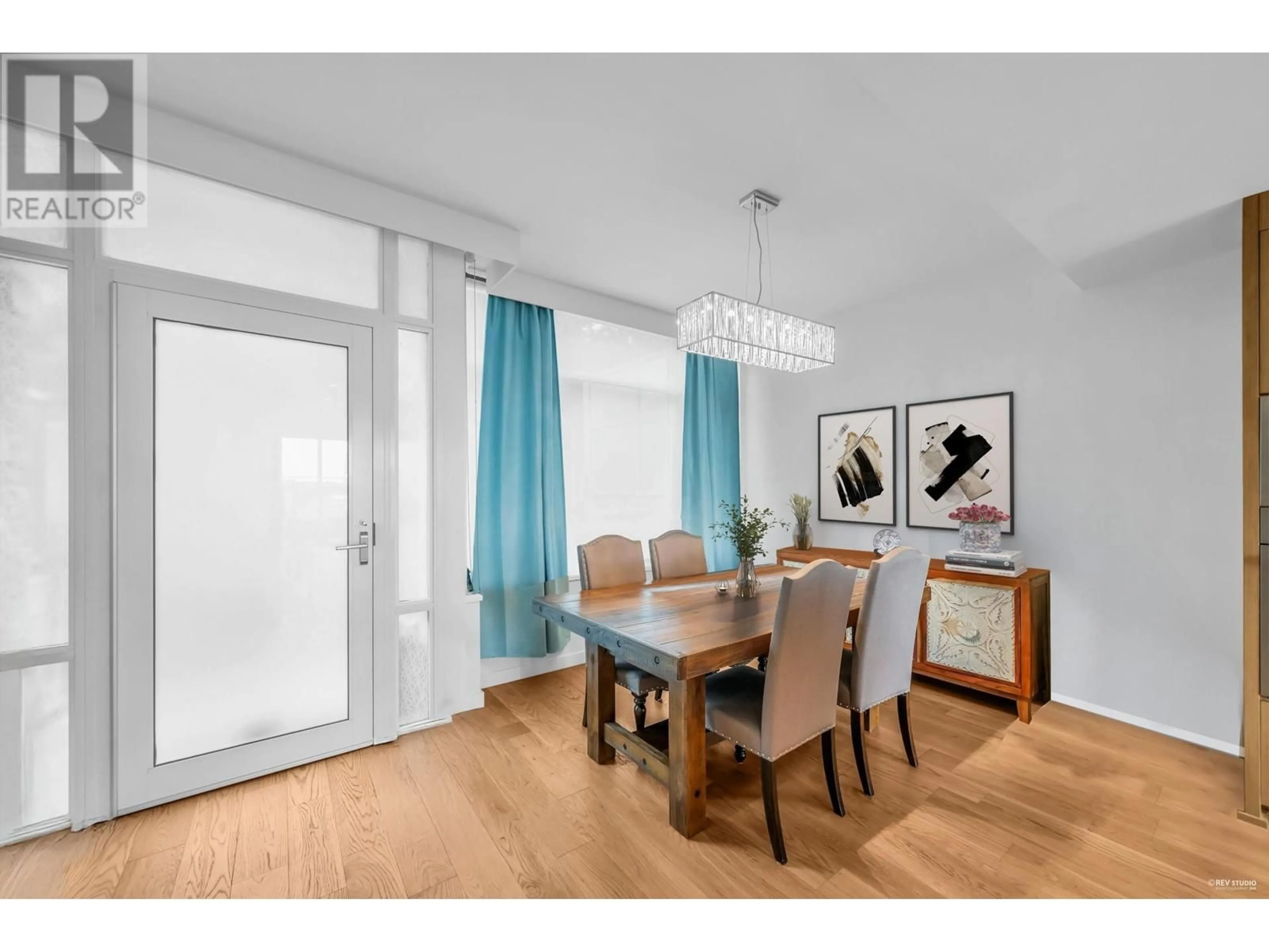 Dining room, wood/laminate floor for 776 ARTHUR ERICKSON PLACE, West Vancouver British Columbia V7T0B6