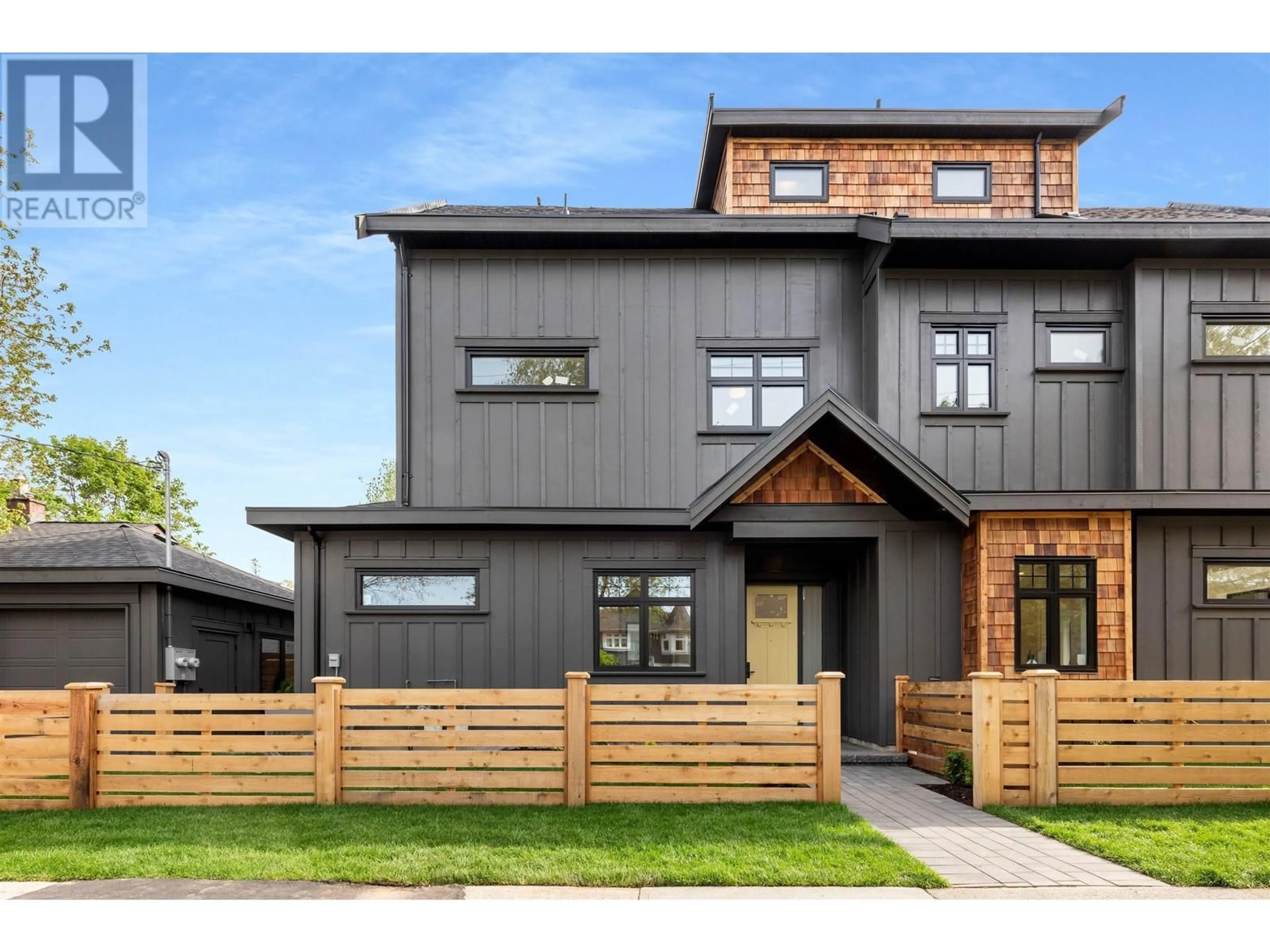Home with brick exterior material, street for 1006 15TH AVENUE, Vancouver British Columbia V5T4B1
