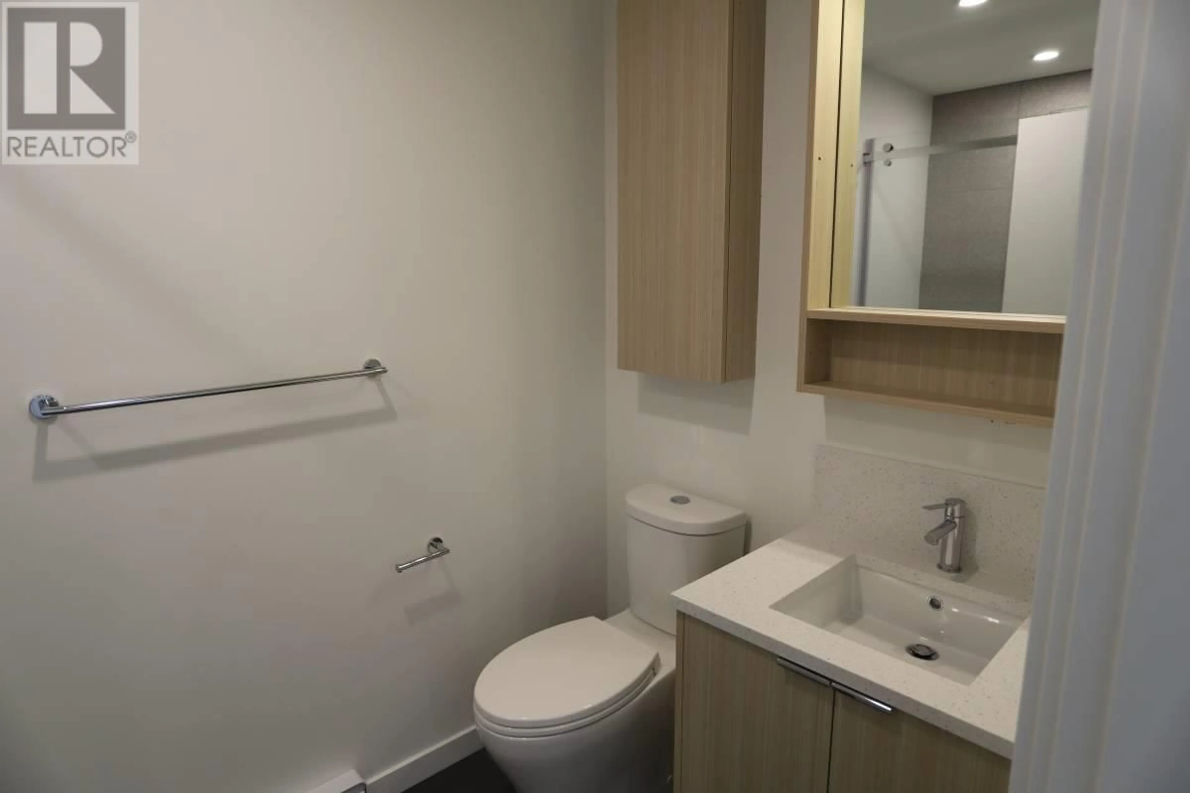 Standard bathroom, unknown for 201, 203 205 British Columbia V8B1C3